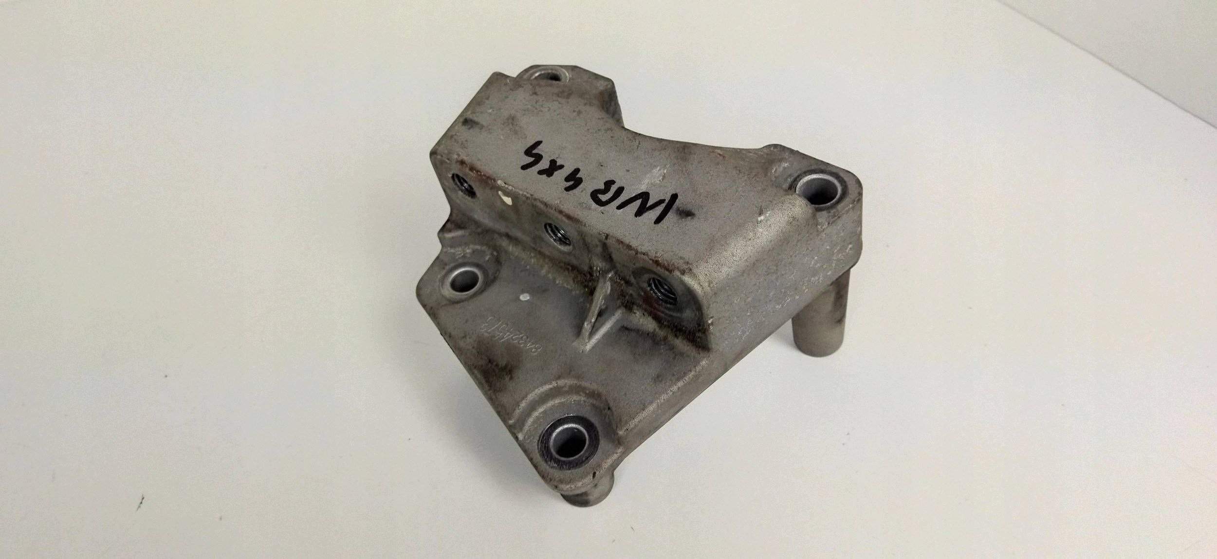 INSIGNIA B 2.0 CDTI biturbo 4X4 Support plaque Moteur Support 84324573