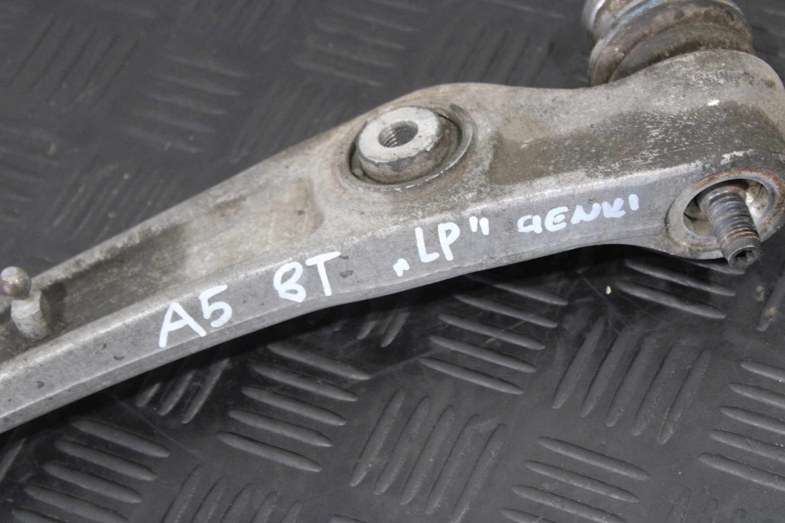 arm left front lower AUDI A5 8T 8T0 COUPE