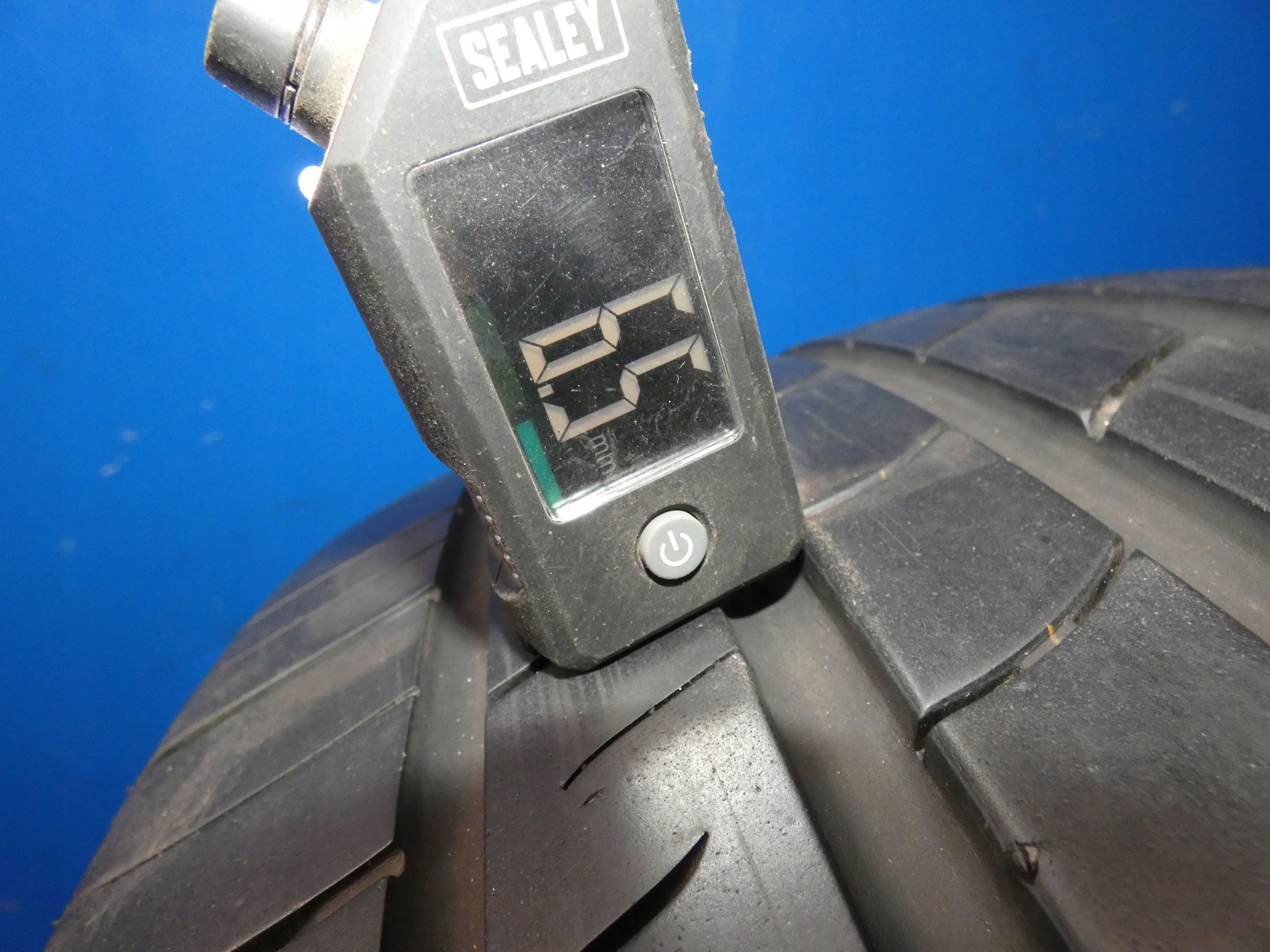 tyre NEXEN N'FERA RU1 275/45/20 2024r 6,5mm