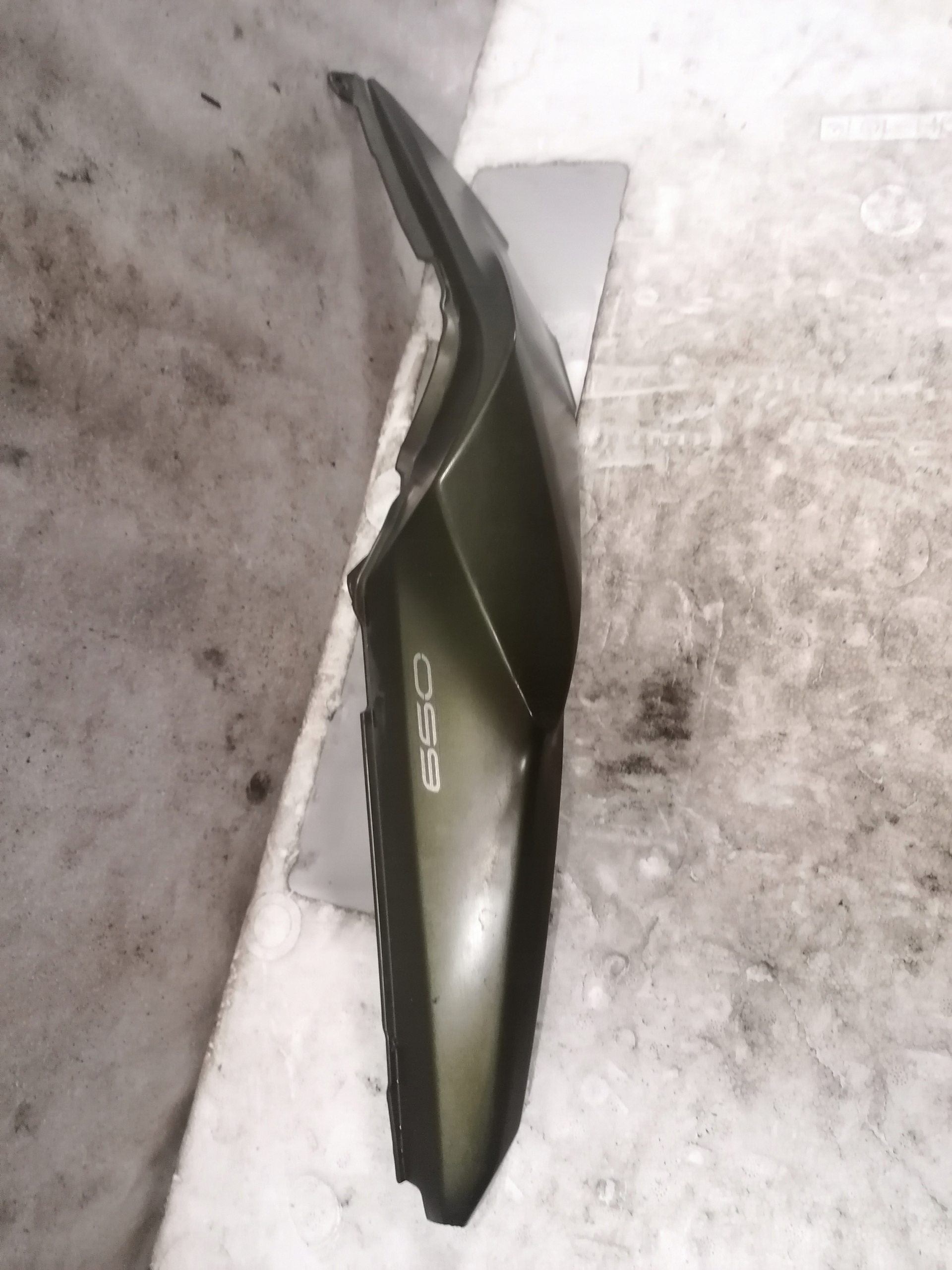 KAWASAKI Z650 Z-650 OWIEWKA PLASTIK OGON