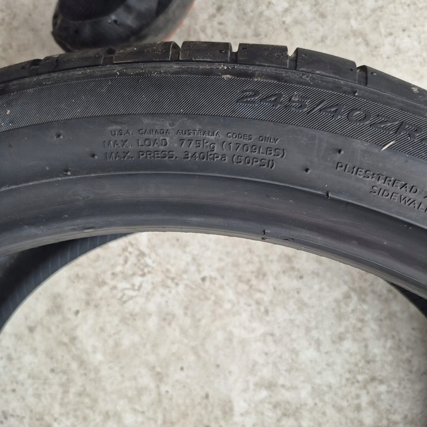 HANKOOK VENTUS S1 EVO3 245/40 R20 tyres summer