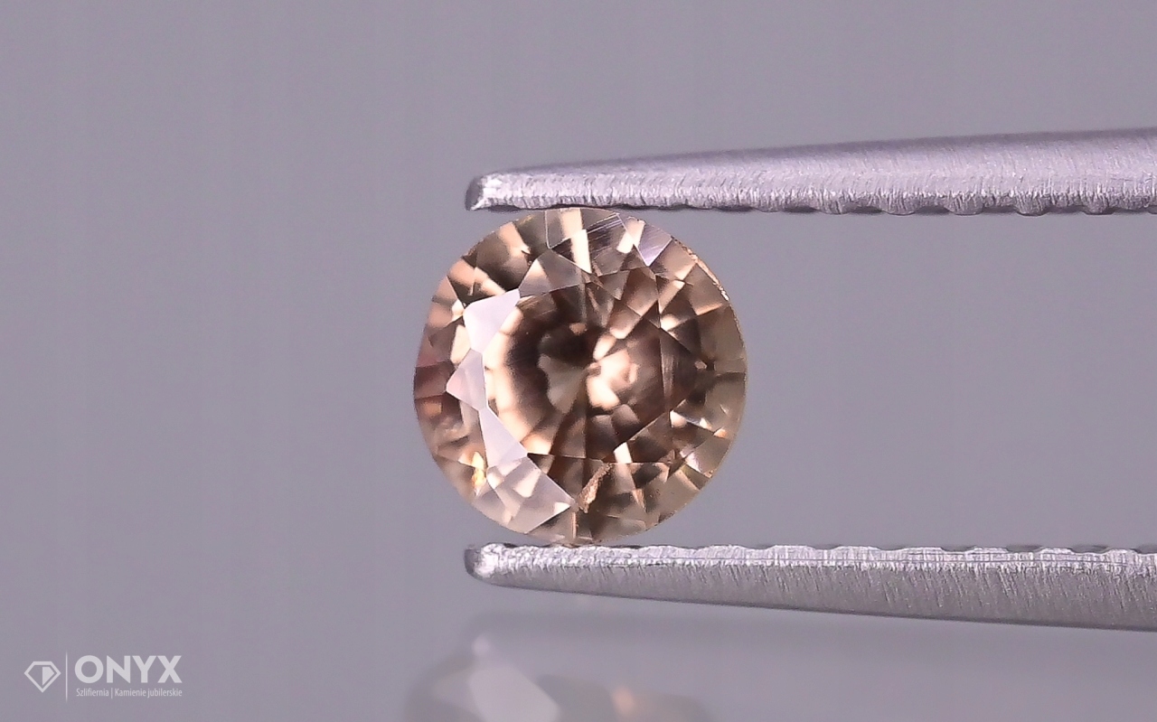 Zirkon fazetovaný kulatý fi 4,5 mm