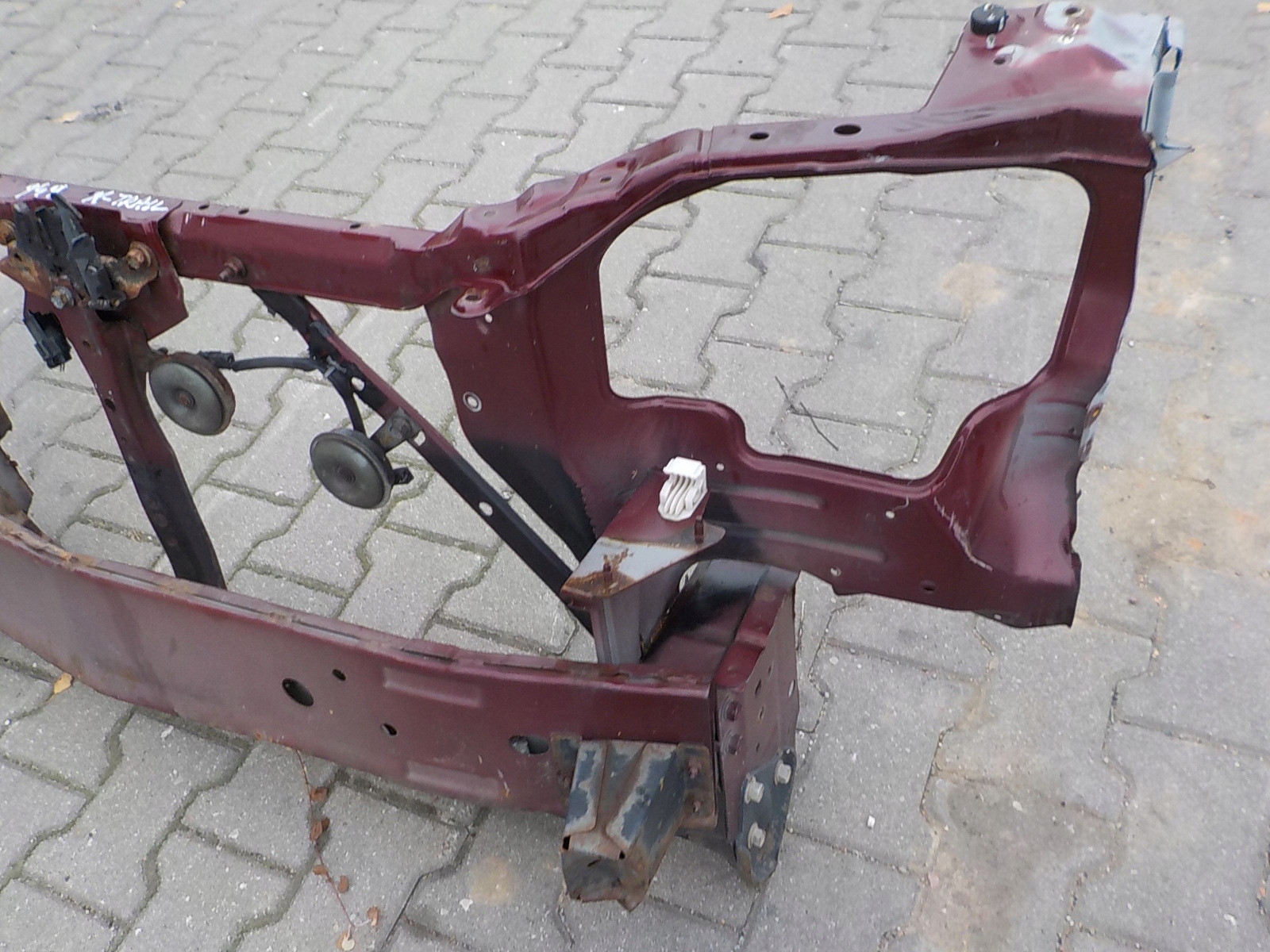 949 NISSAN X-TRAIL T30 support panel for radiators pillar
