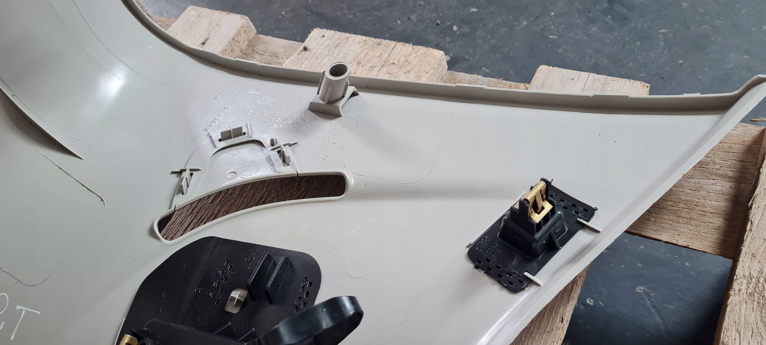 Chrysler Pacifica 2022 cover SLUPKA boot right rear part 5RJ16TRMAE