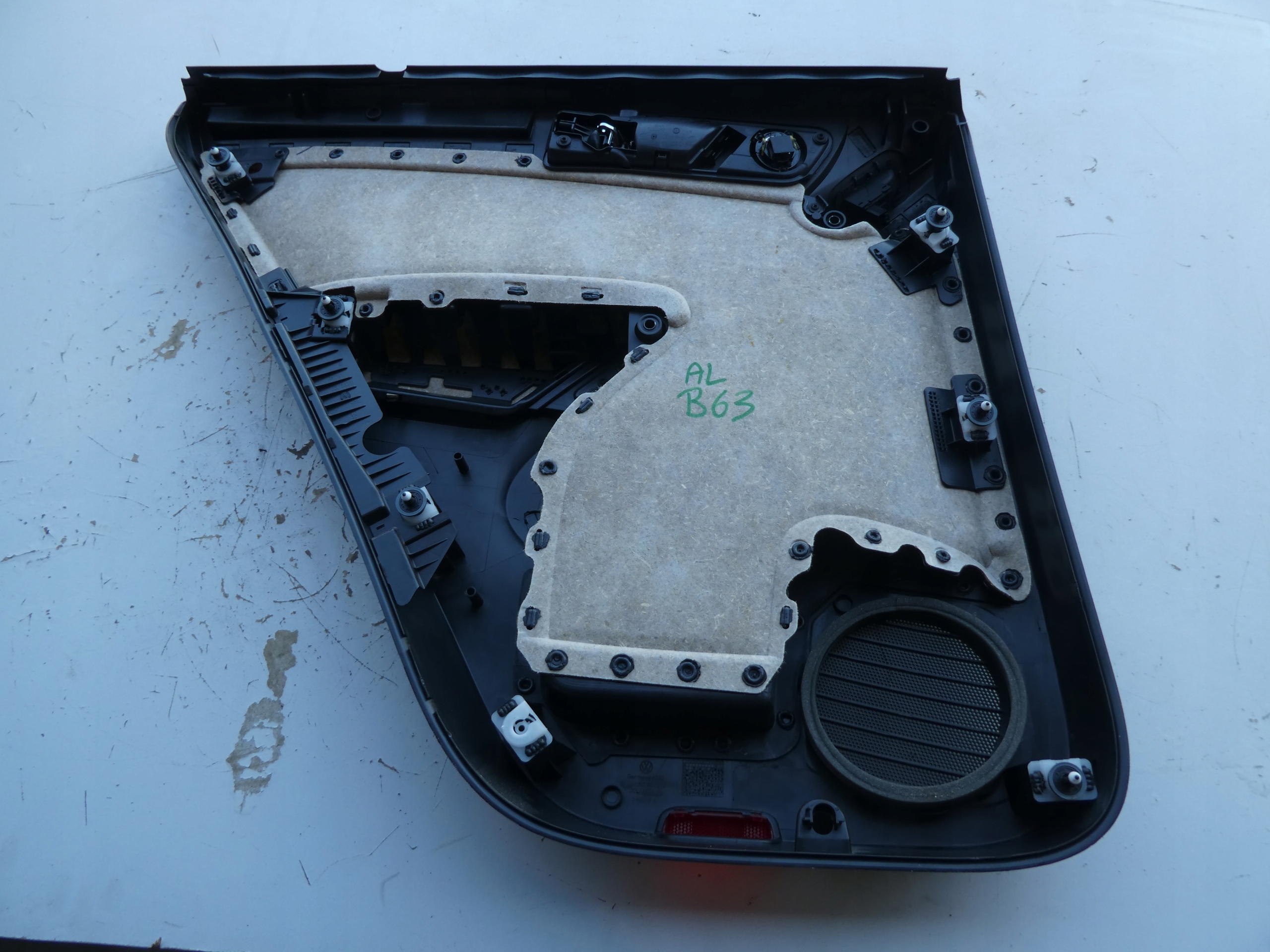 VW TIGUAN upholstery door 5N0867212 right