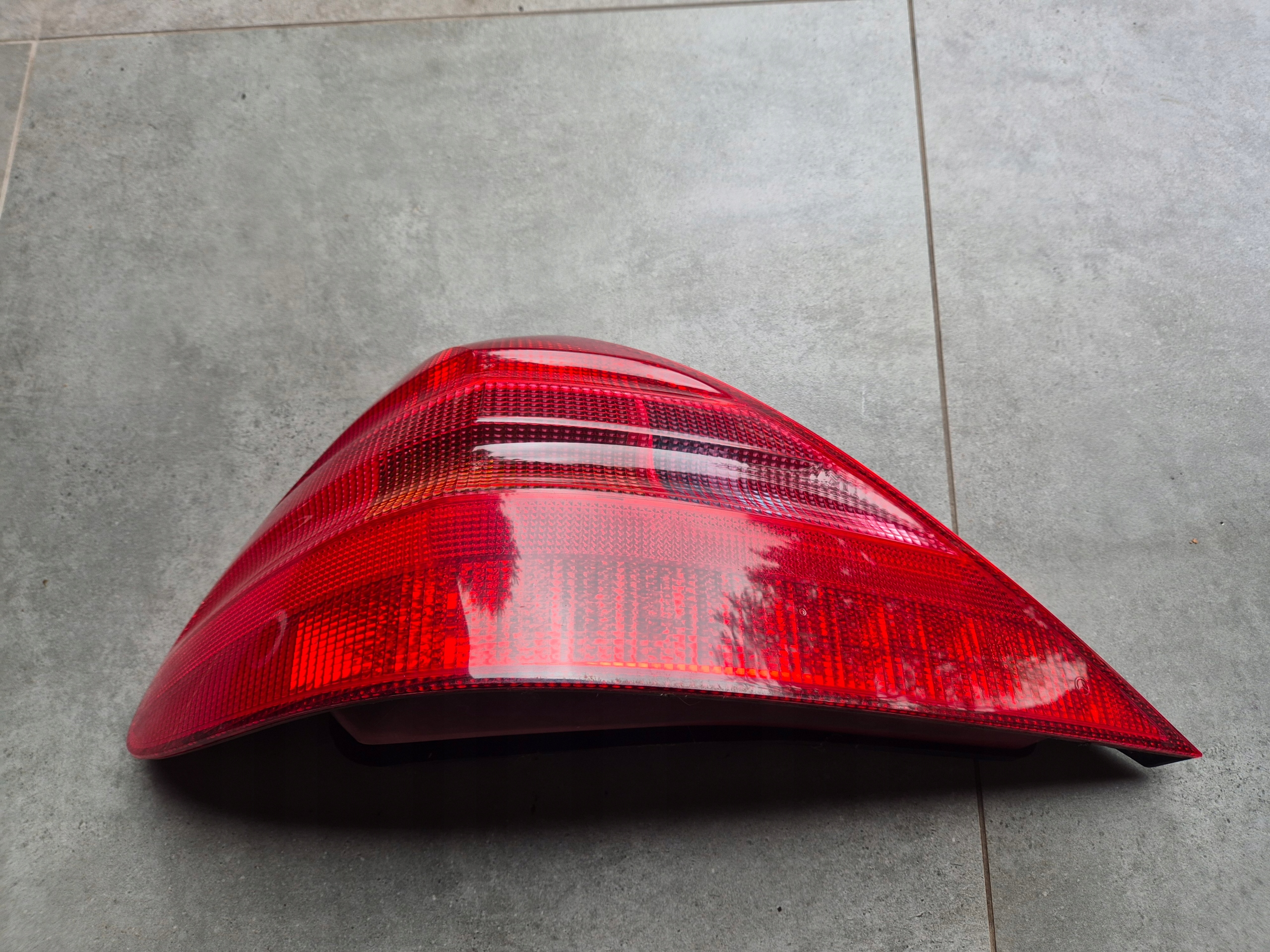 фонарь левый MERCEDES SL R230