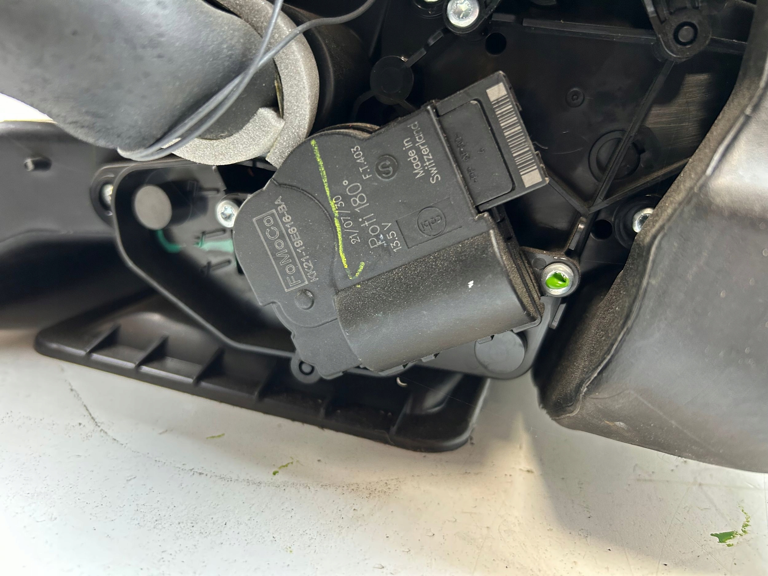 2009 BMW 5 GT F07 радиатор отопителя / комплект BK2118B692A