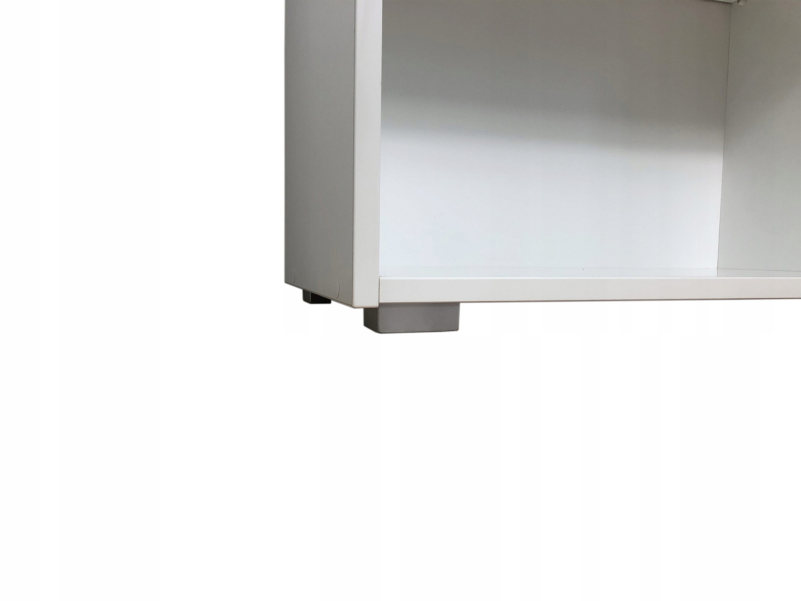 Regał 75x60 Biały, szerokość 30cm. Wysokość mebla 77 cm