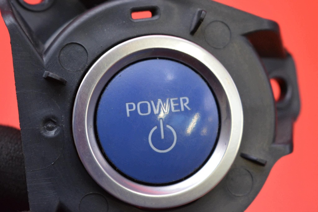 button START/STOP PILOT 55446-02610 TOYOTA COROLLA E21 1.8 HYBRID 98 KM