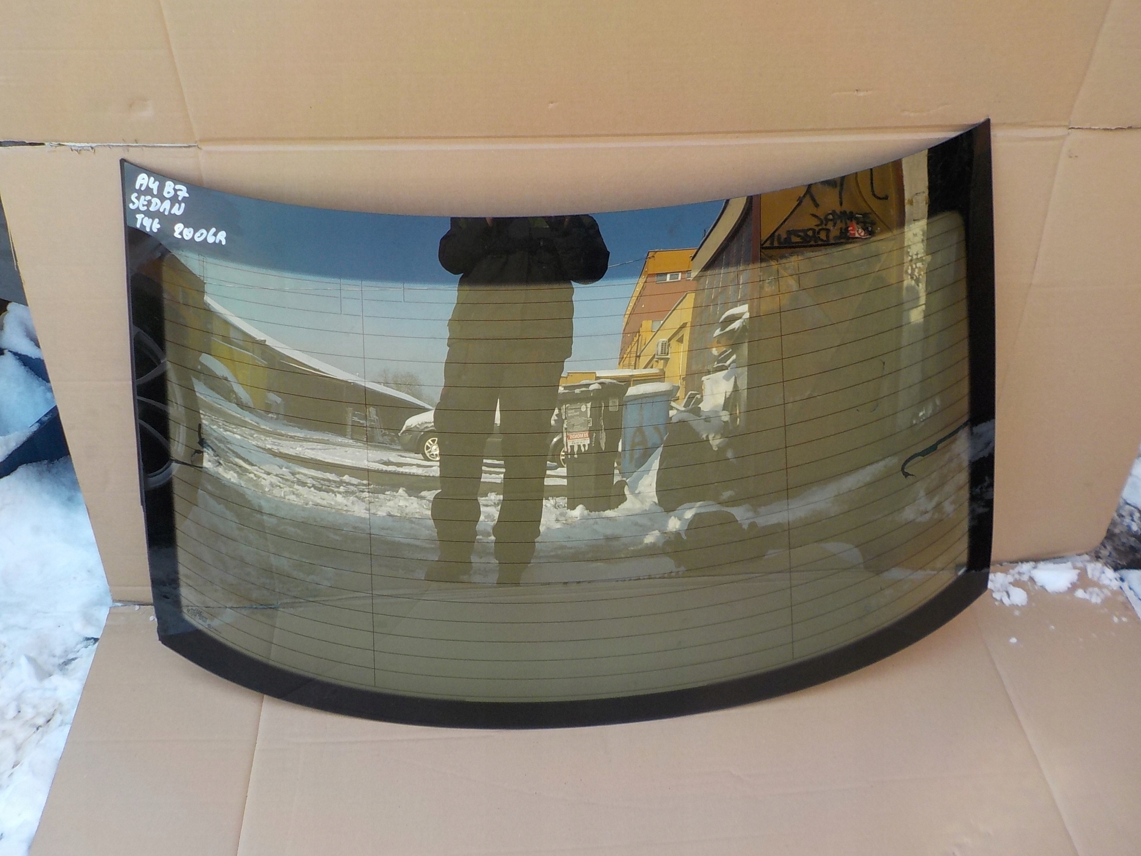 537863783456386 - кузовне скло audi A4 B7 седан 2006