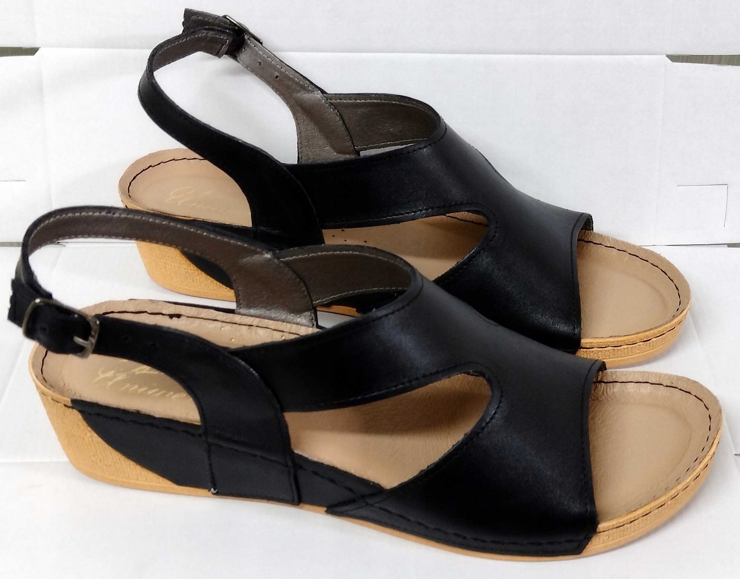 

Nowość Wygodne Sandały Skóra MIX Kolorów UNI-64