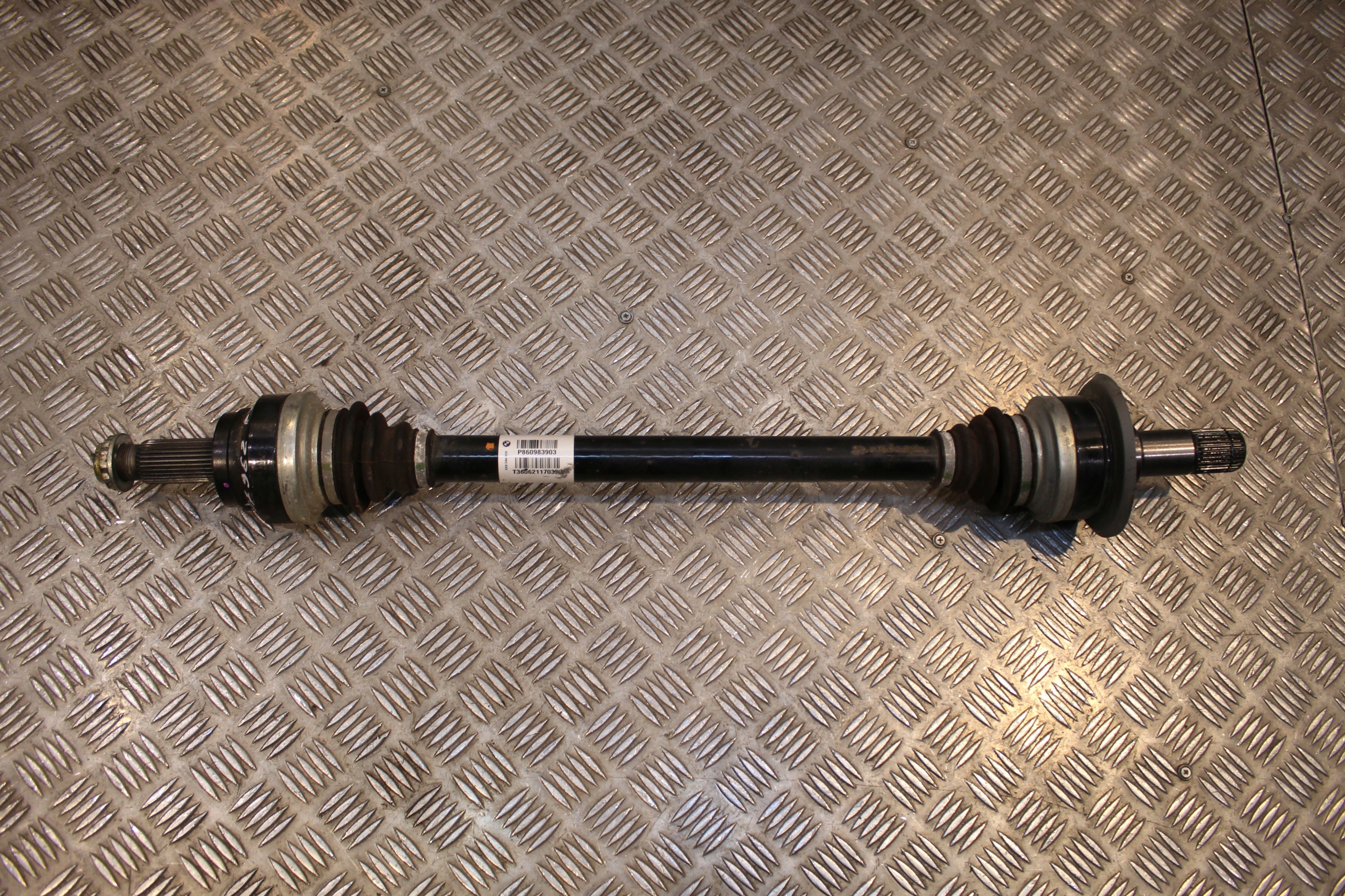 BMW E70 F15 F16 PÓŁOŚ TYŁ LEWA PRAWA 8609839 Producent części BMW OE