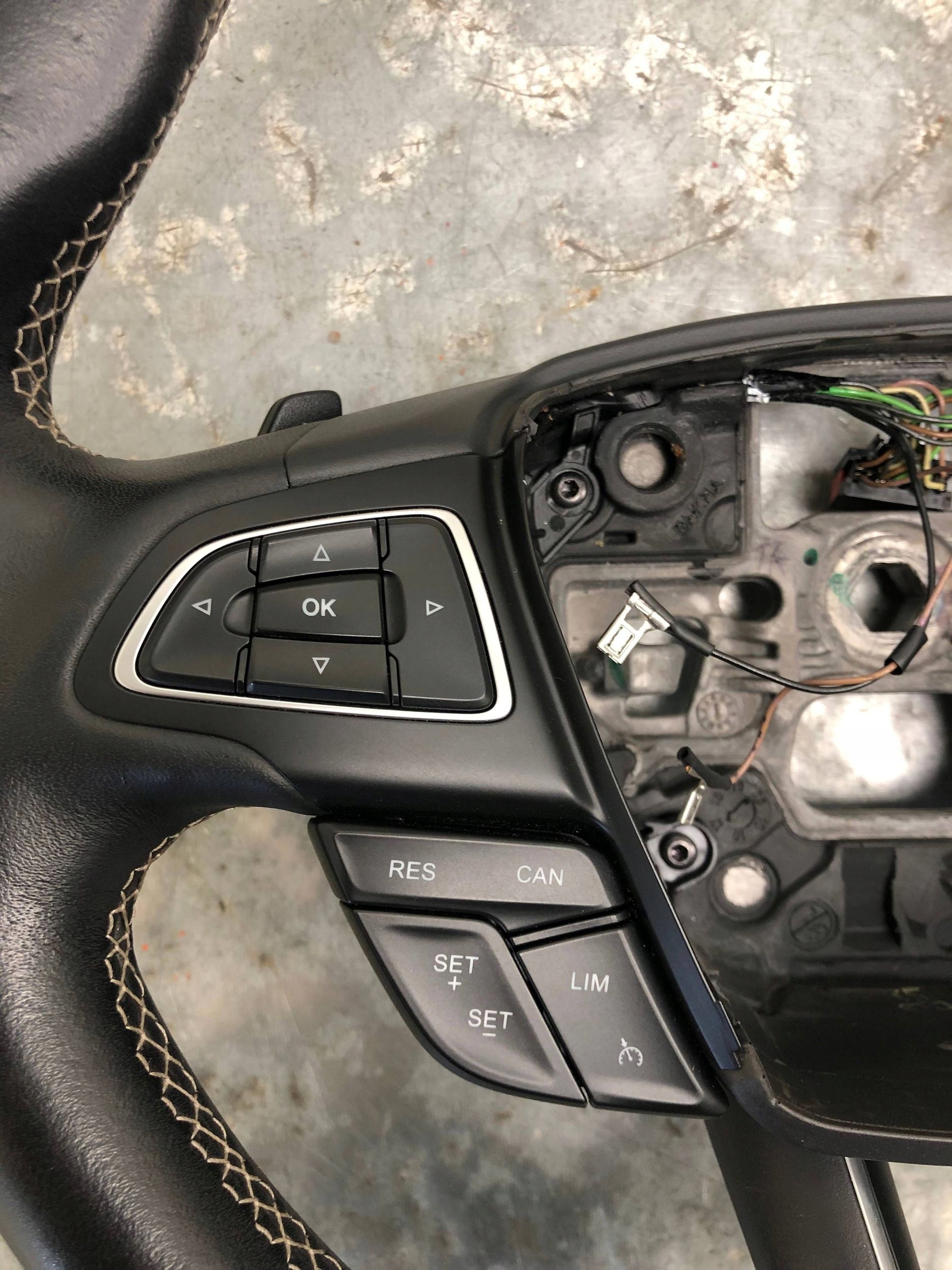lenkrad VIGNALE Leder MULTIFUNKCJA Schaltwippen FORD KUGA MK2