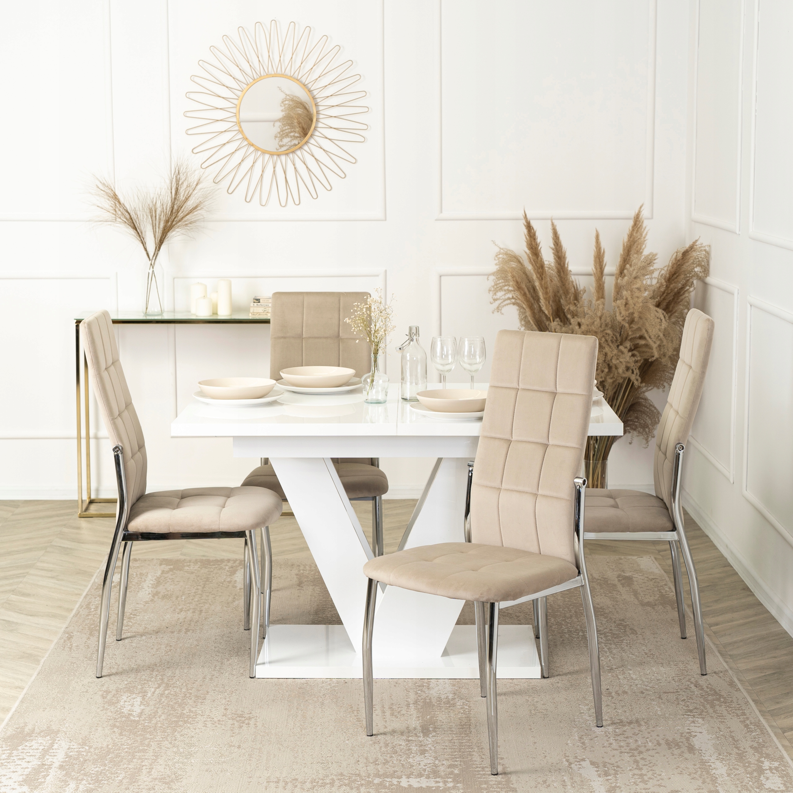 Krzesło welurowe MOLLY beżowe - aranżacja