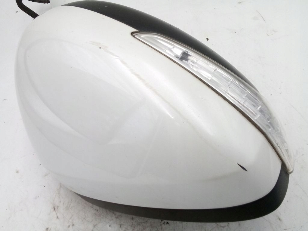 Peugeot 508 and 1 mirror right electrics 8 PIN KWED EU