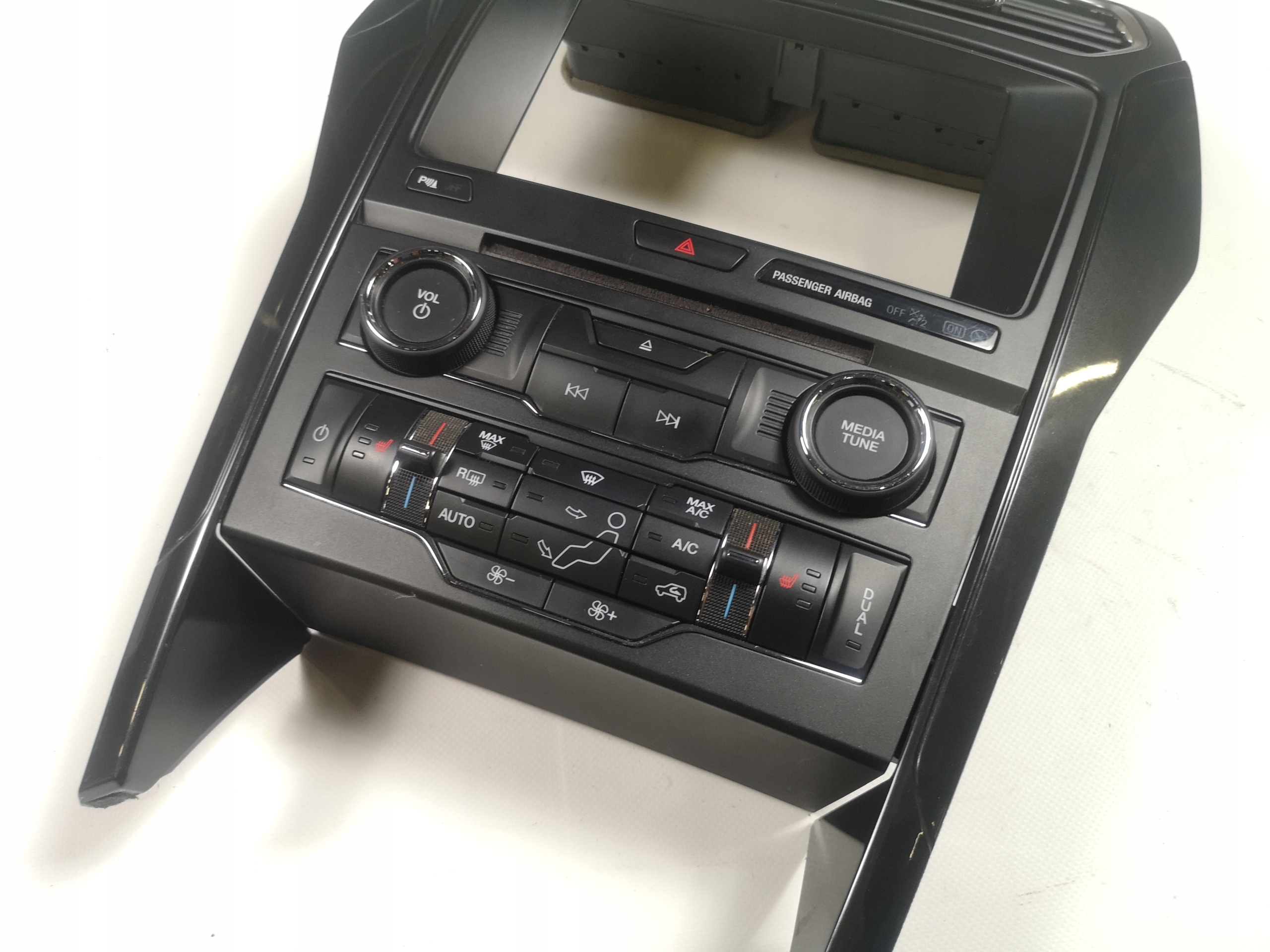 Ford Explorer 2016 SYNC 2 radio Navigation ekran panel Bildschirm,