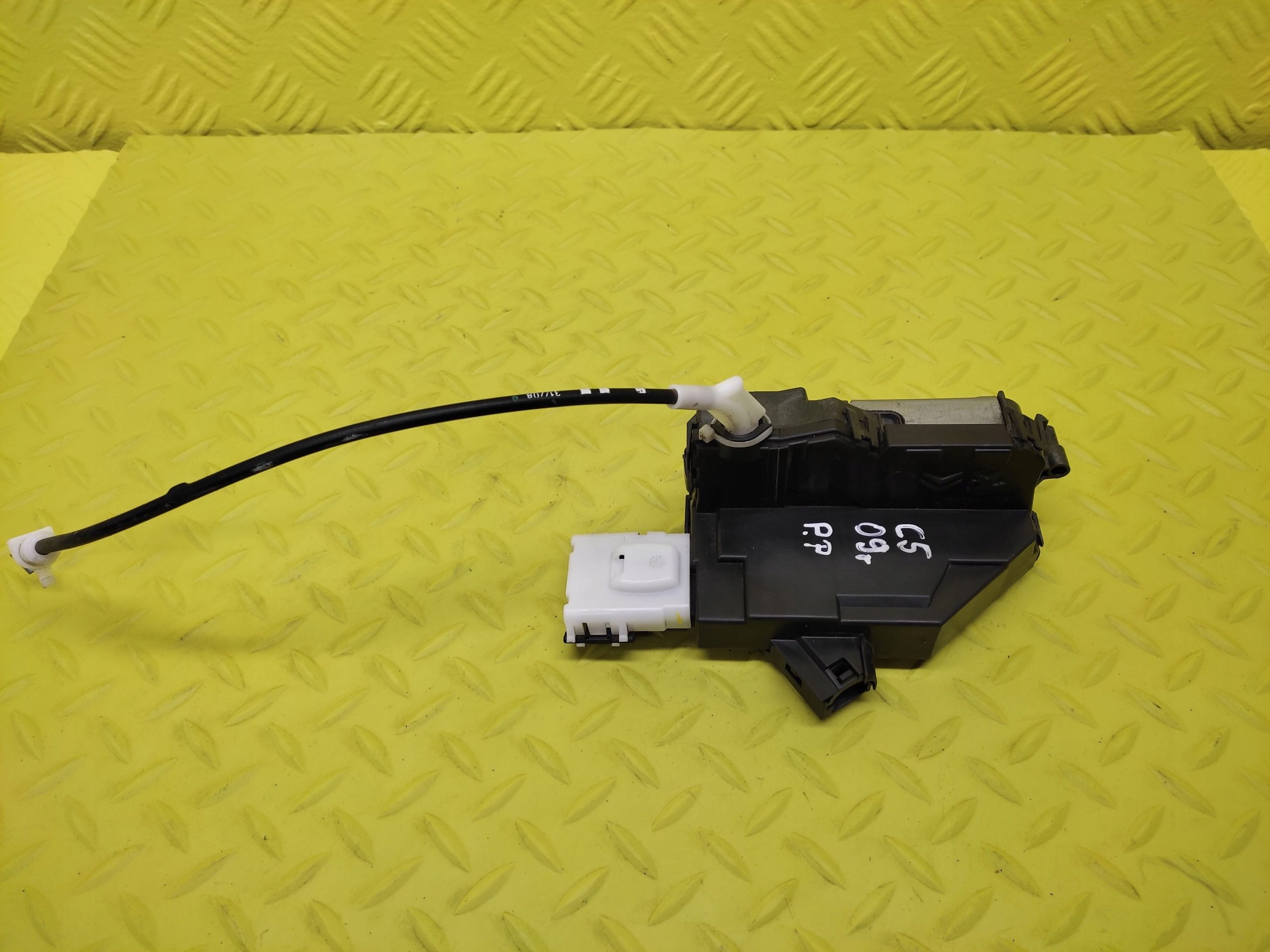 CITROEN C5 III lock door right front 574389