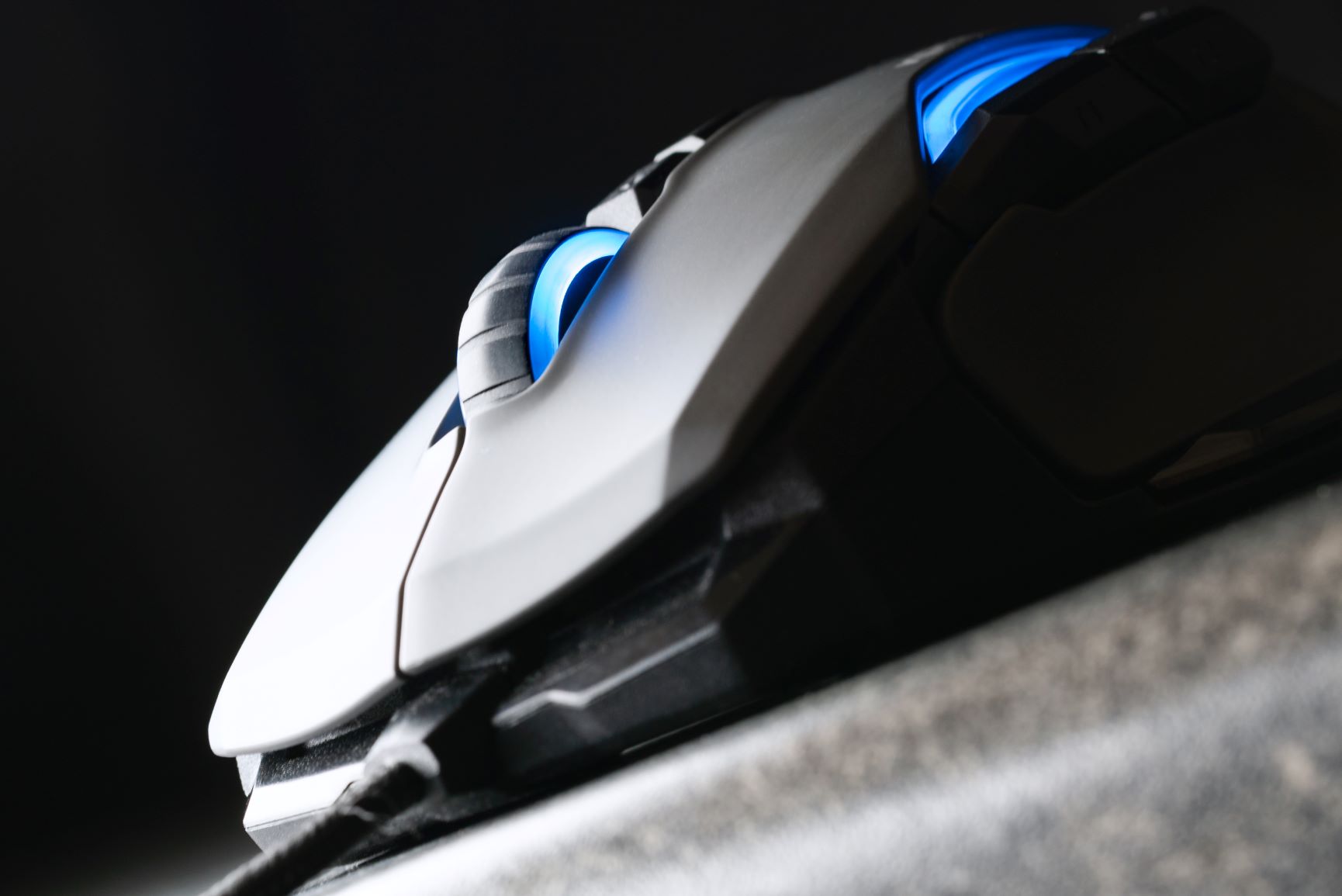 ROCCAT MYSZKA GAMINGOWA PRZEWODOWA Kone AIMO Liczba przycisków 12