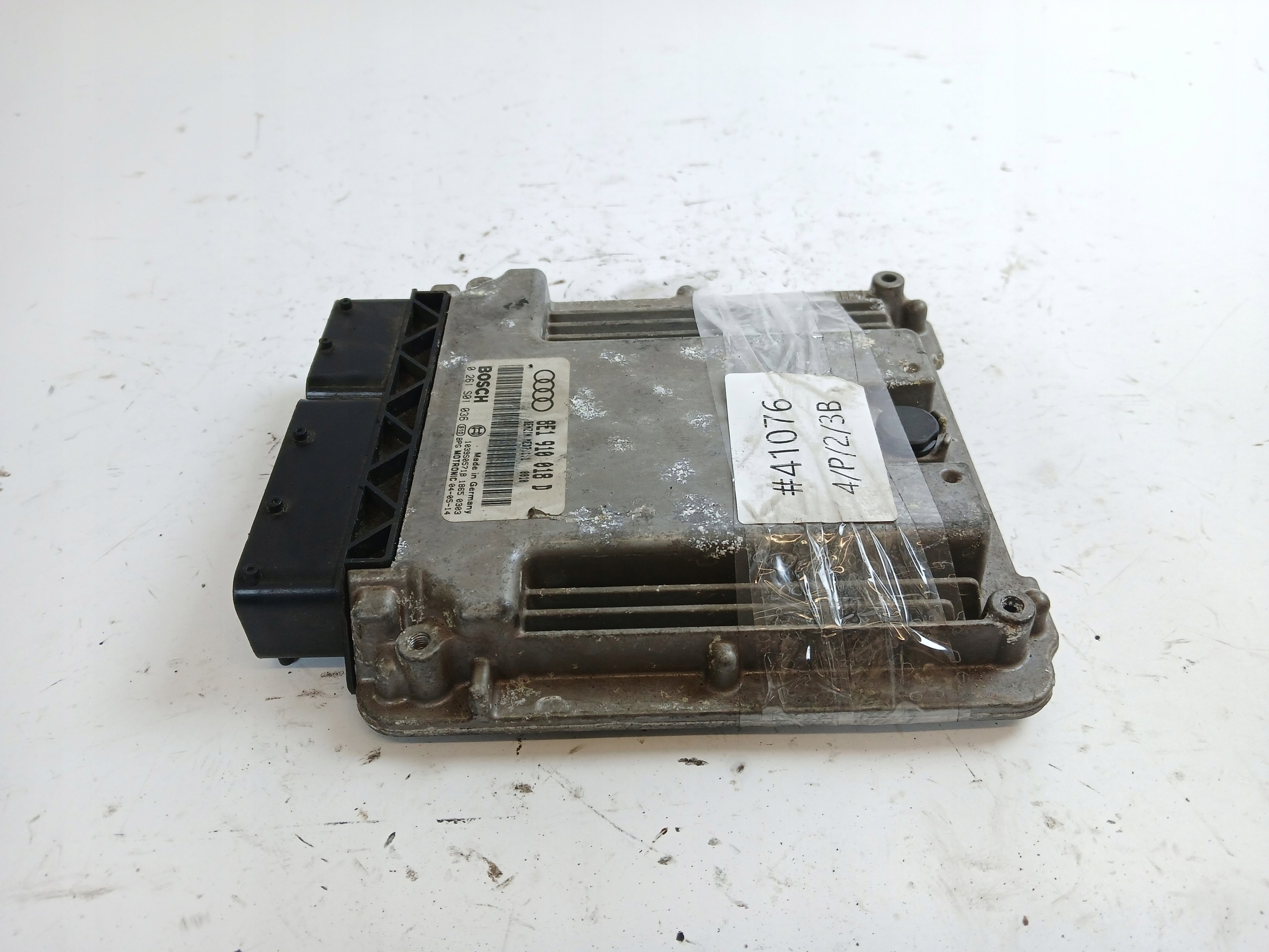 AUDI A4 B6 2.0 FSI unité de commande électronique uce moteur 8E1910018D