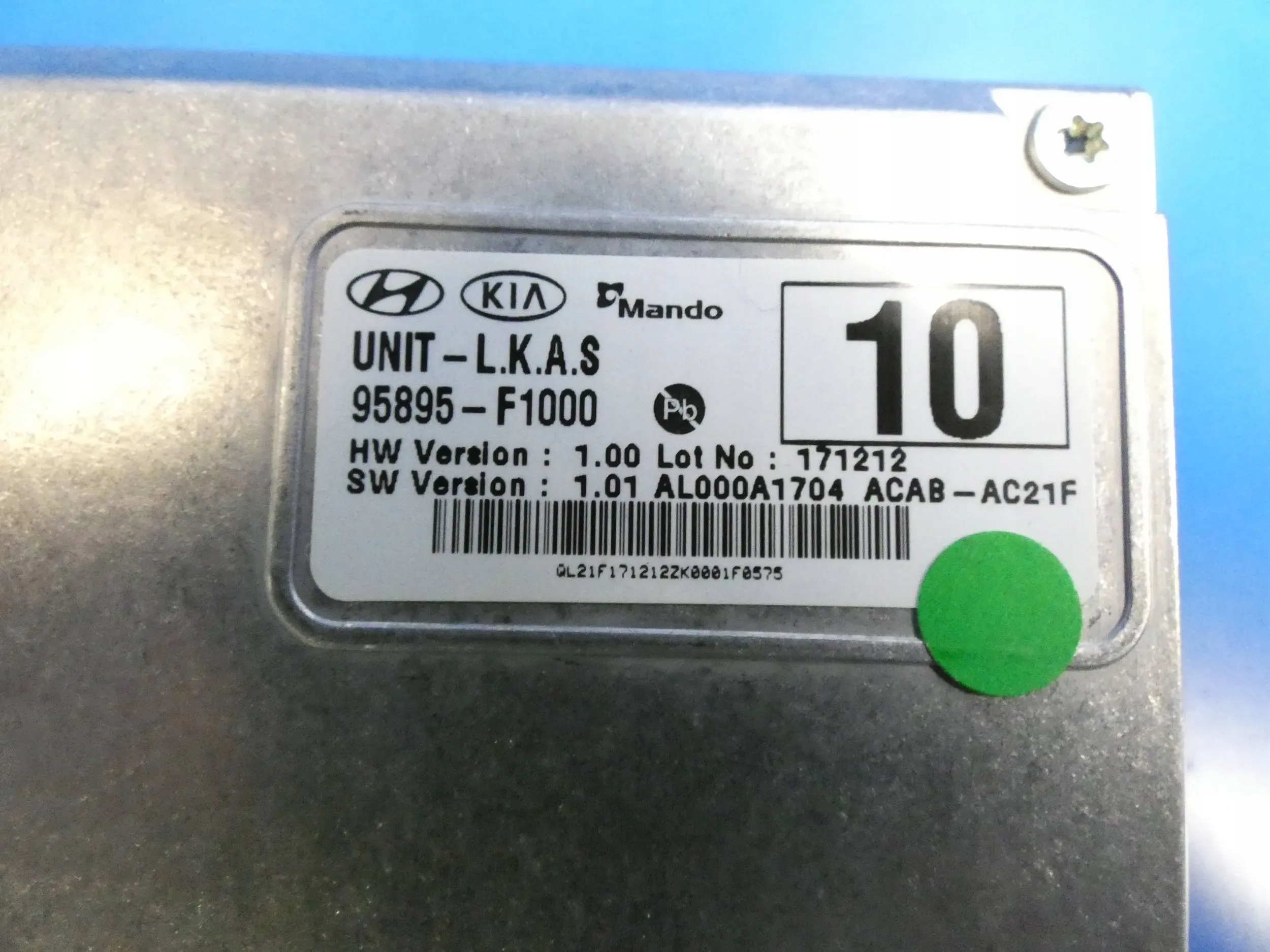 KIA SPORTAGE IV 4 2015- KAMERA ASYSTENT PASA RUCHU MODUŁ Typ samochodu 4x4/SUV