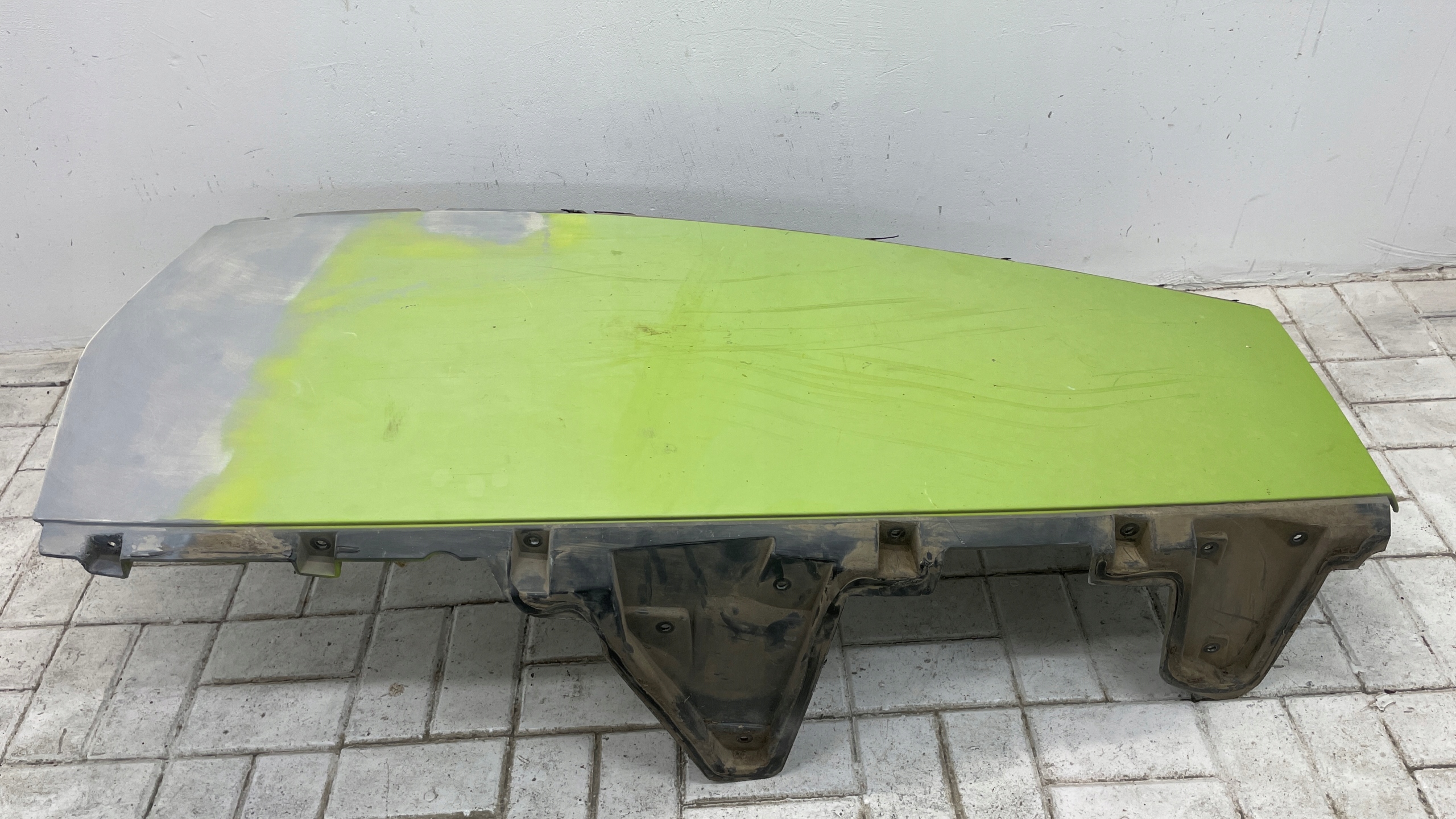 MASKA KLAPA POKRYWA ŚILNIKA PRZÓD CLAAS ARION 620 Tytuł CLAAS 620