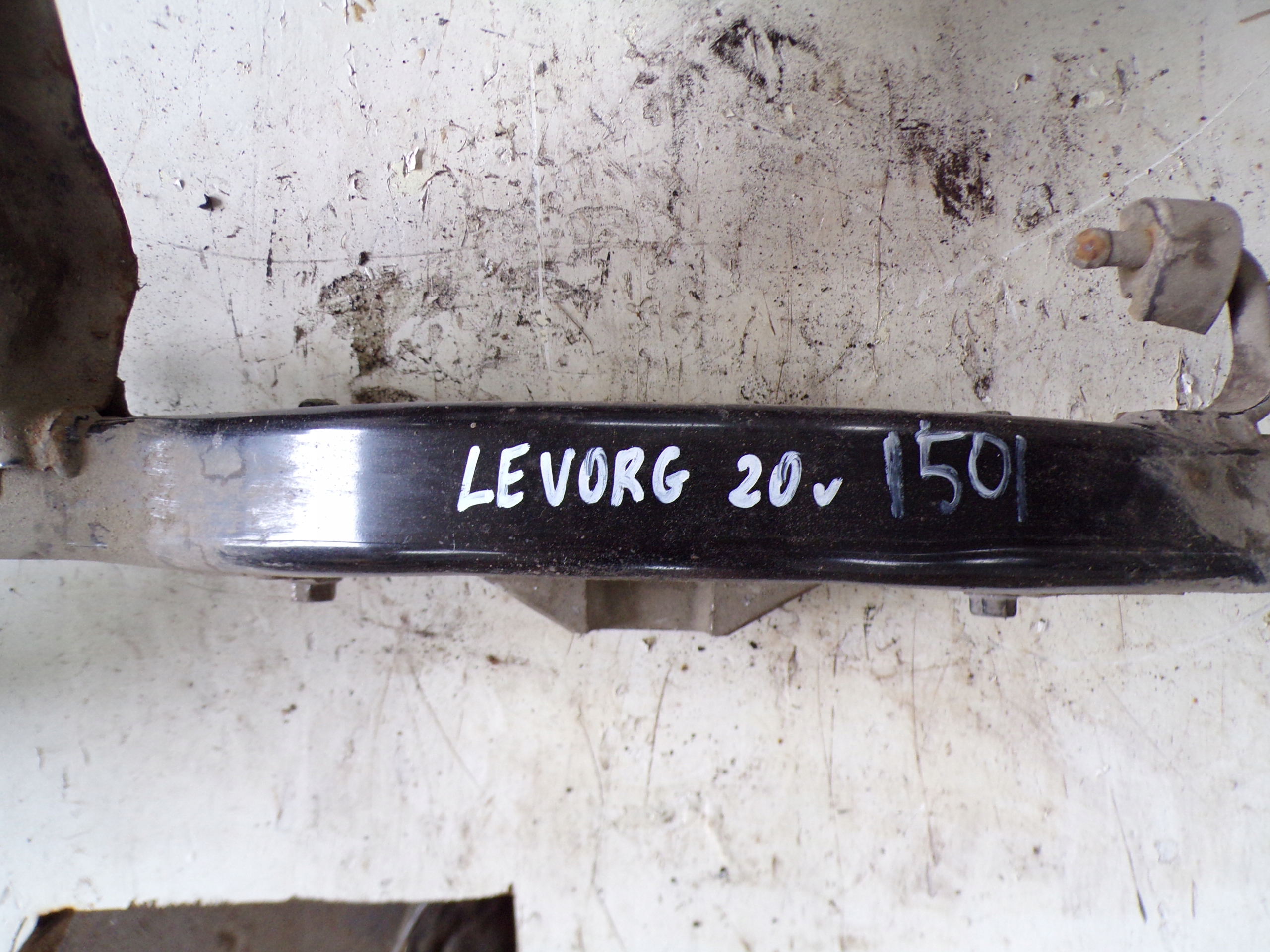 SUBARU LEVORG 2020 BELKA ZAWIESZENIA TYLNEGO SANKI Numer katalogowy części 82873733267