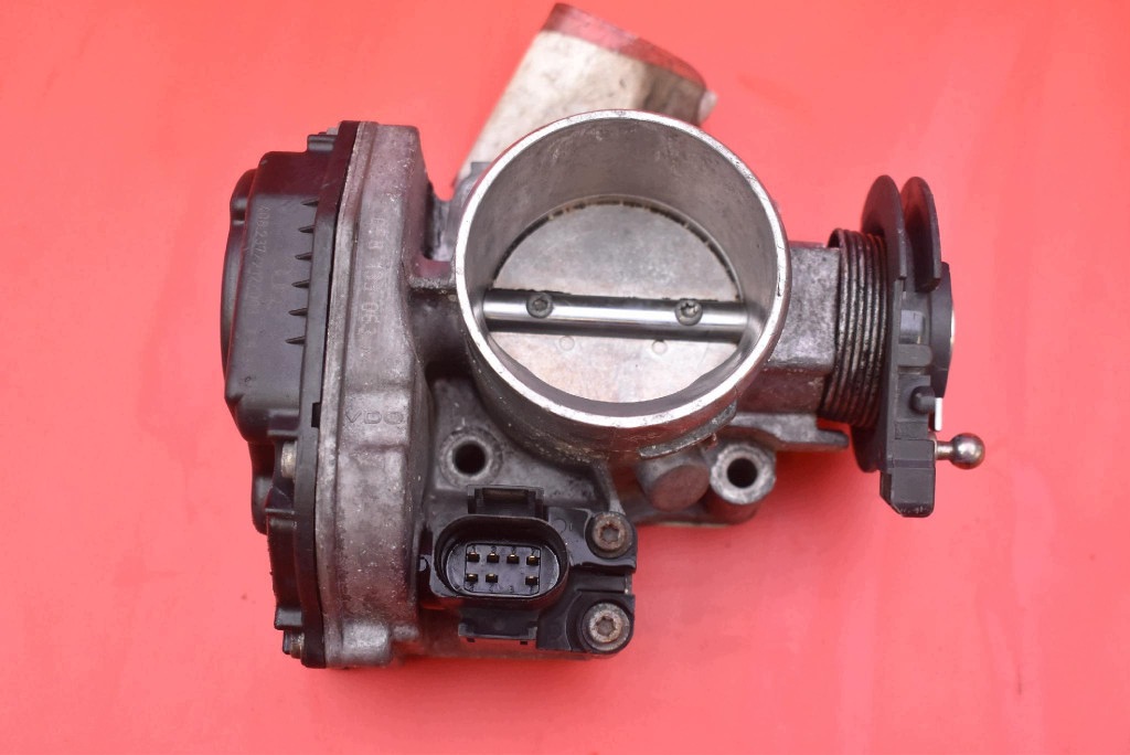 throttle flap 058133063M AUDI A4 B5 1.8 20V 125 KM 94-99