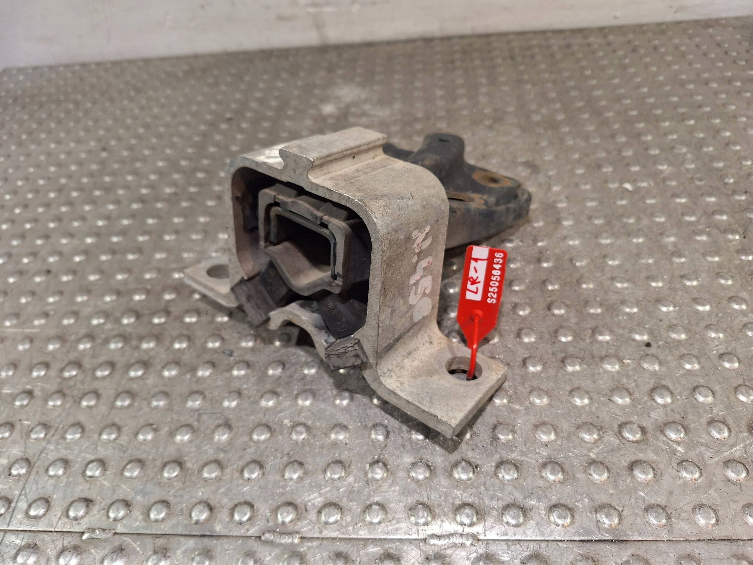 holder engine mount 805581 DACIA SANDERO 1.4 8V 08