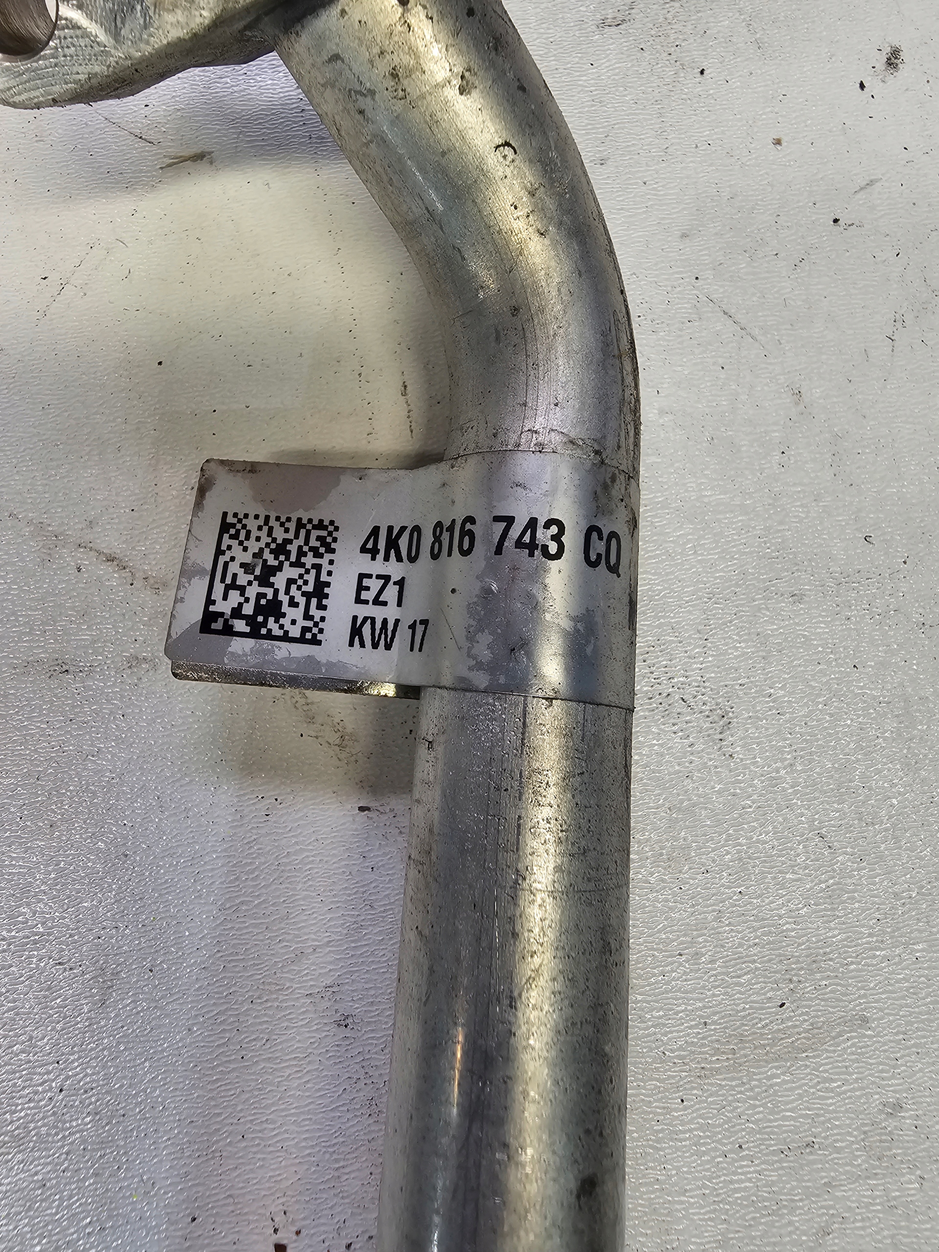 vedení hadice klimatizaci AUDI A6 C8 4K 4K0816743CQ