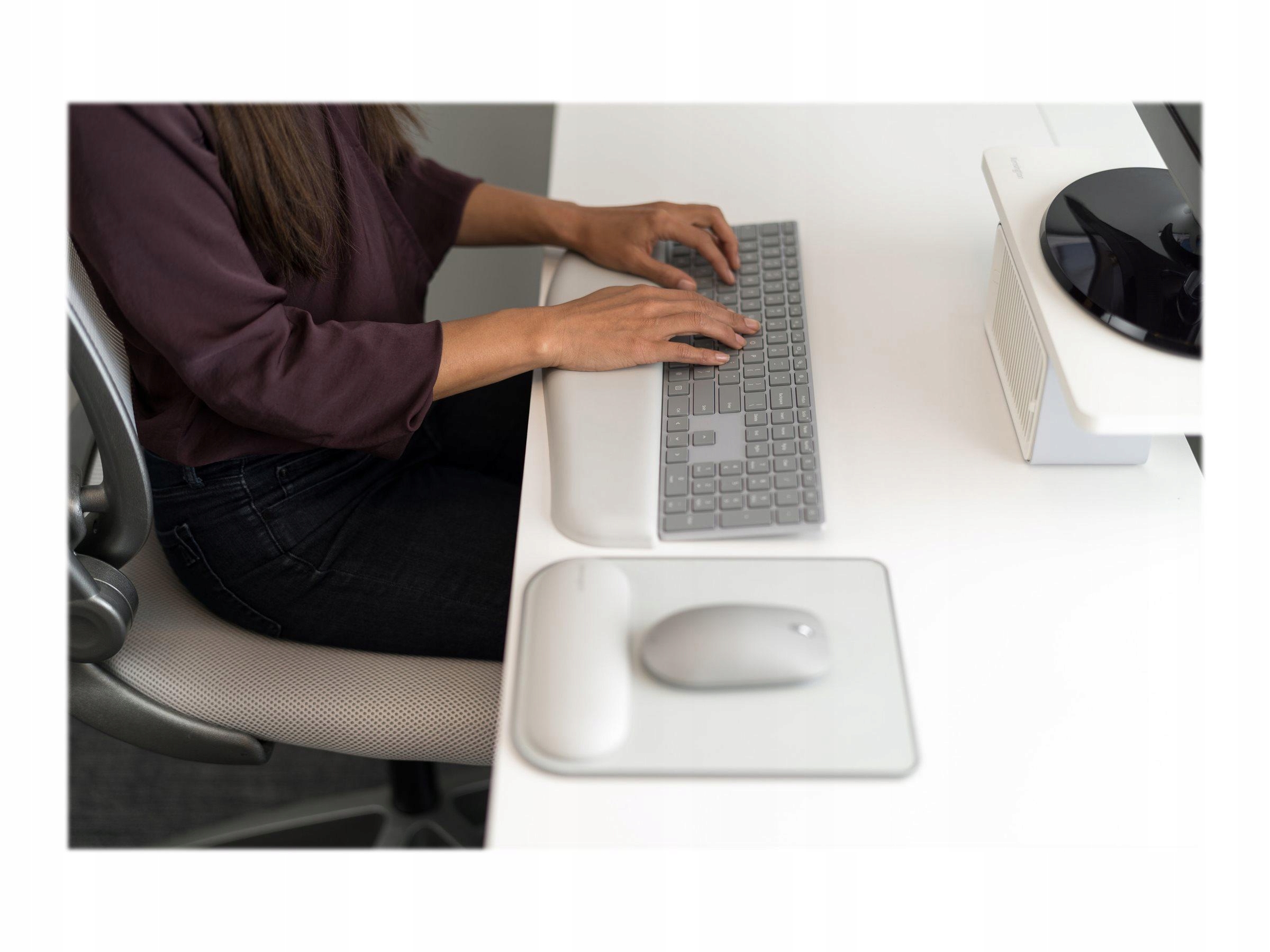 Kensington ErgoSoft Wrist Rest For Slim Keyboard Grey