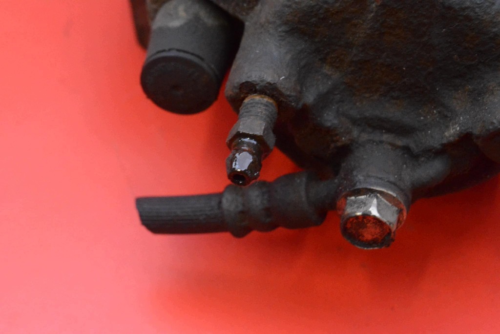 caliper brake left front DG9C-2011-EE FORD MONDEO MK5 2.0 TDCI 180 KM