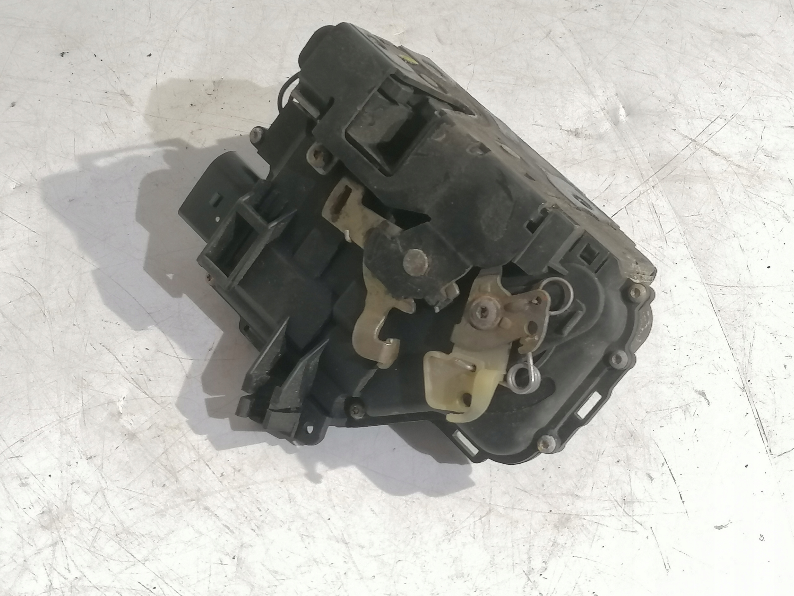 Audi A6 C5 lock door left front 9 PIN