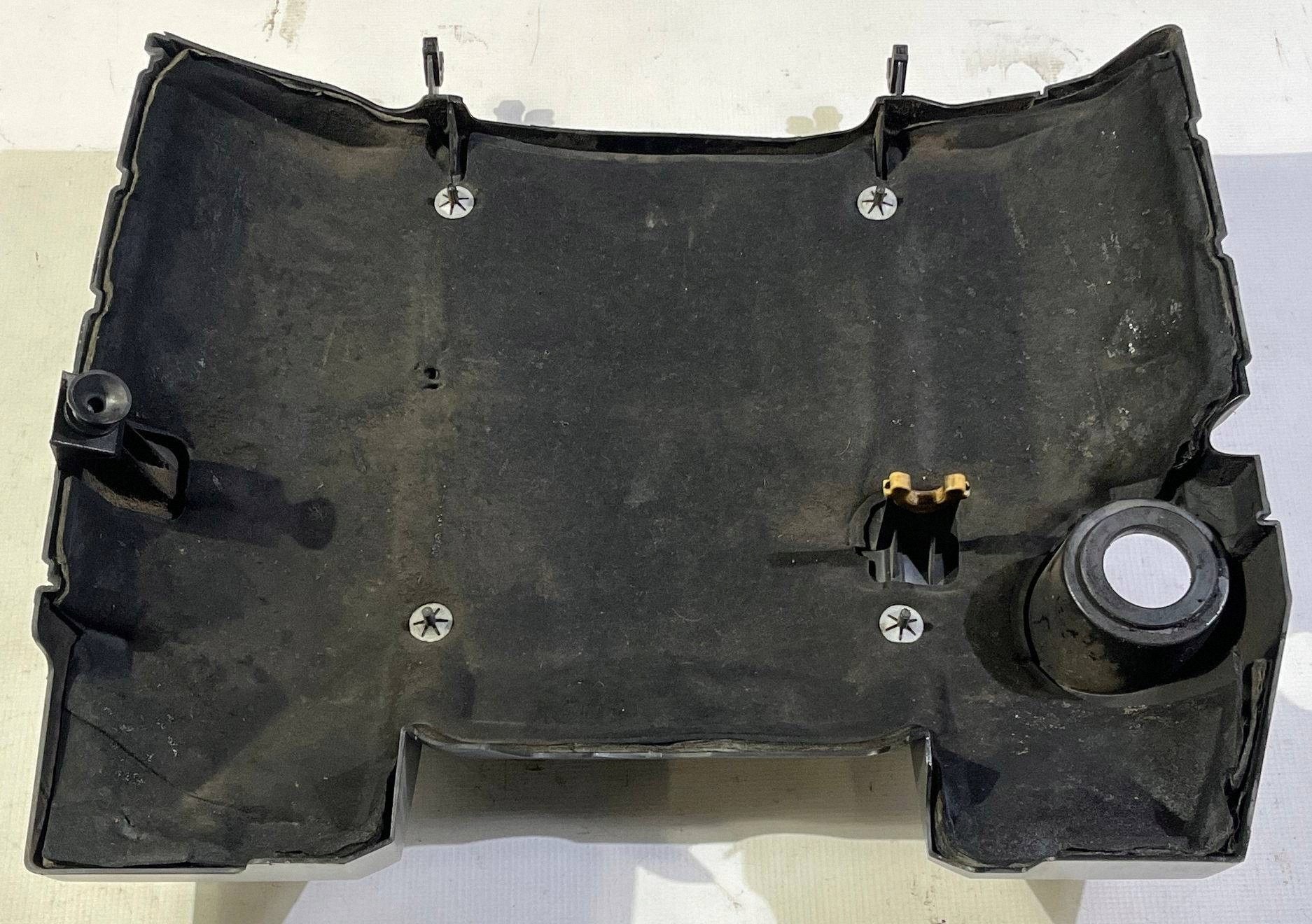 upper cover engine housing cover Chevrolet Camaro SS 6.2 v8 2009-2015