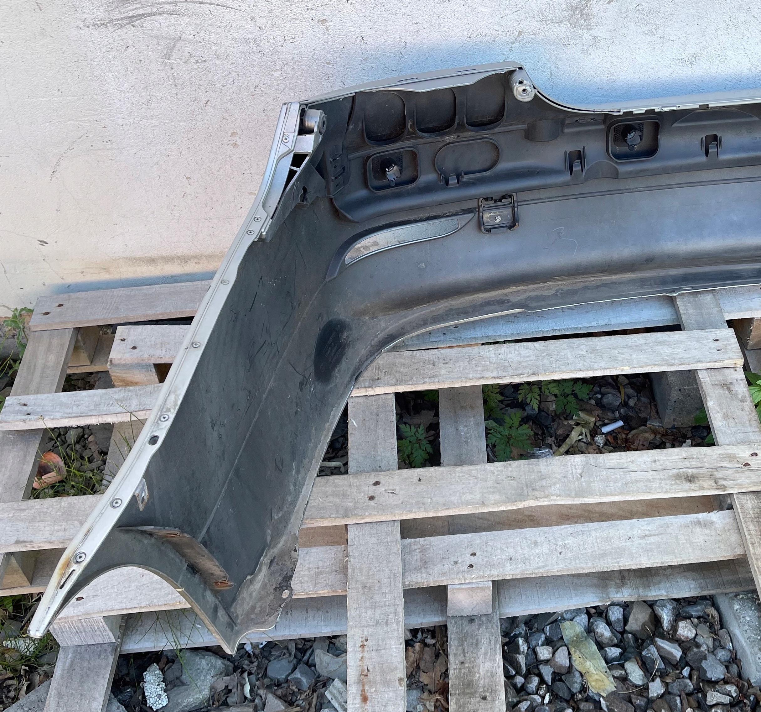 BMW 5 E60 sedan 2003 - bumper rear part rear PDC