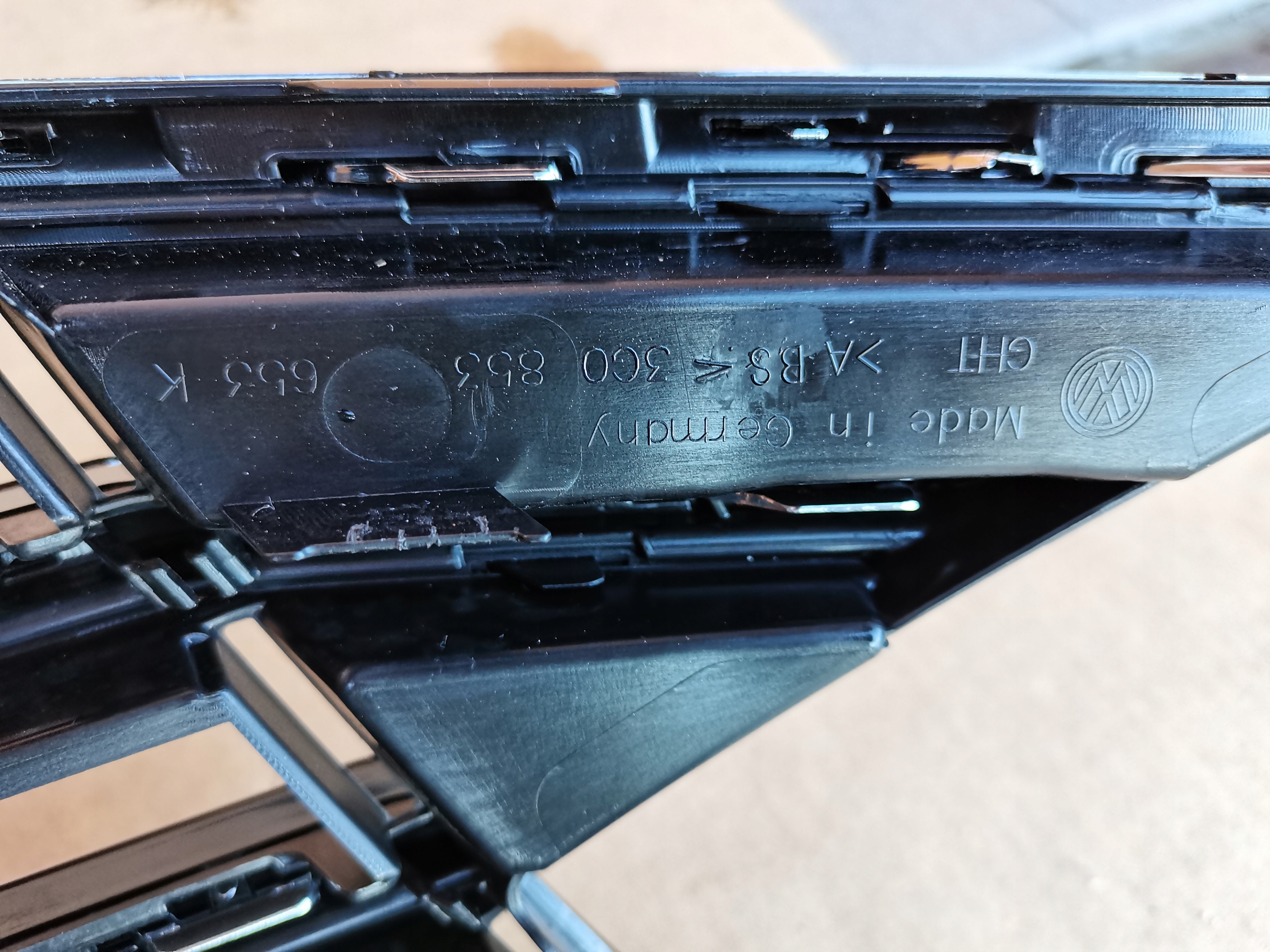 volkswagen oe 3G0853653K решетка радиатора PASSAT