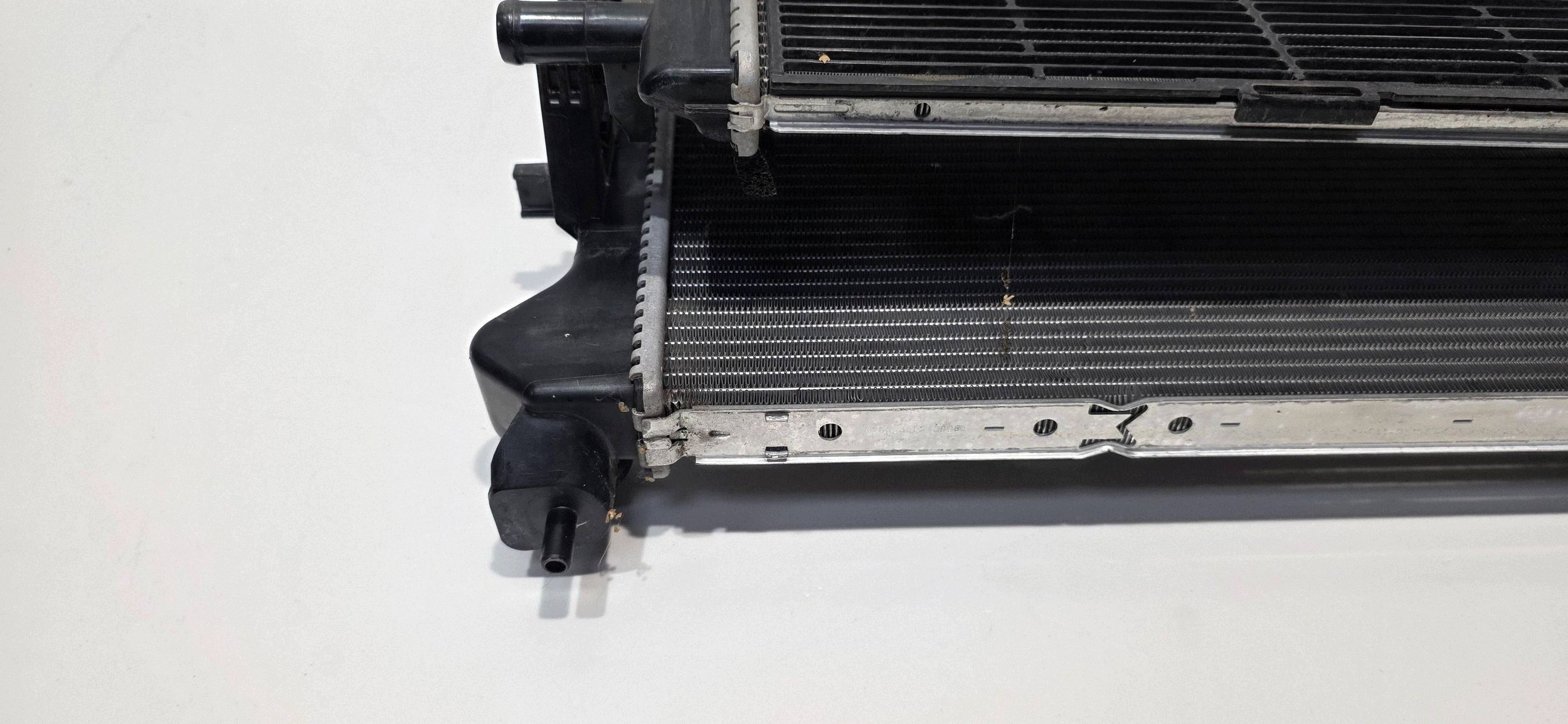 Komplet chladiče předek Renault Austral 214572452R