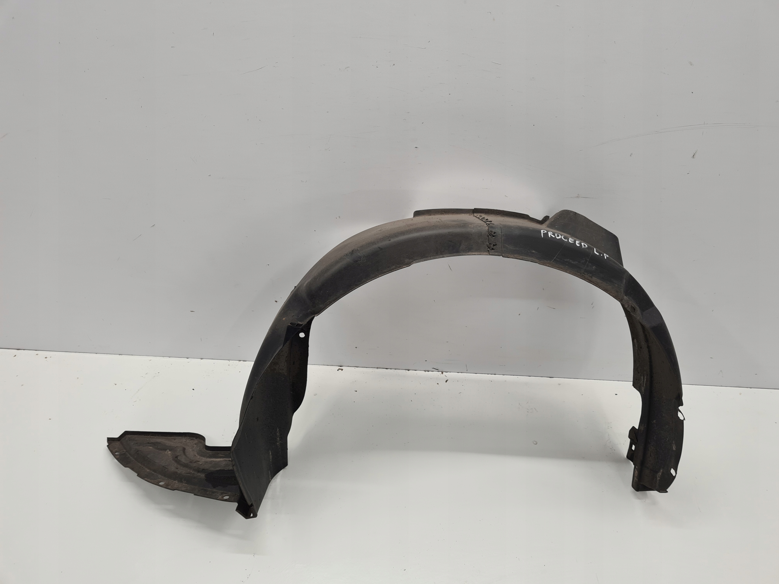 kia PROCEED и подкрылки передний левый