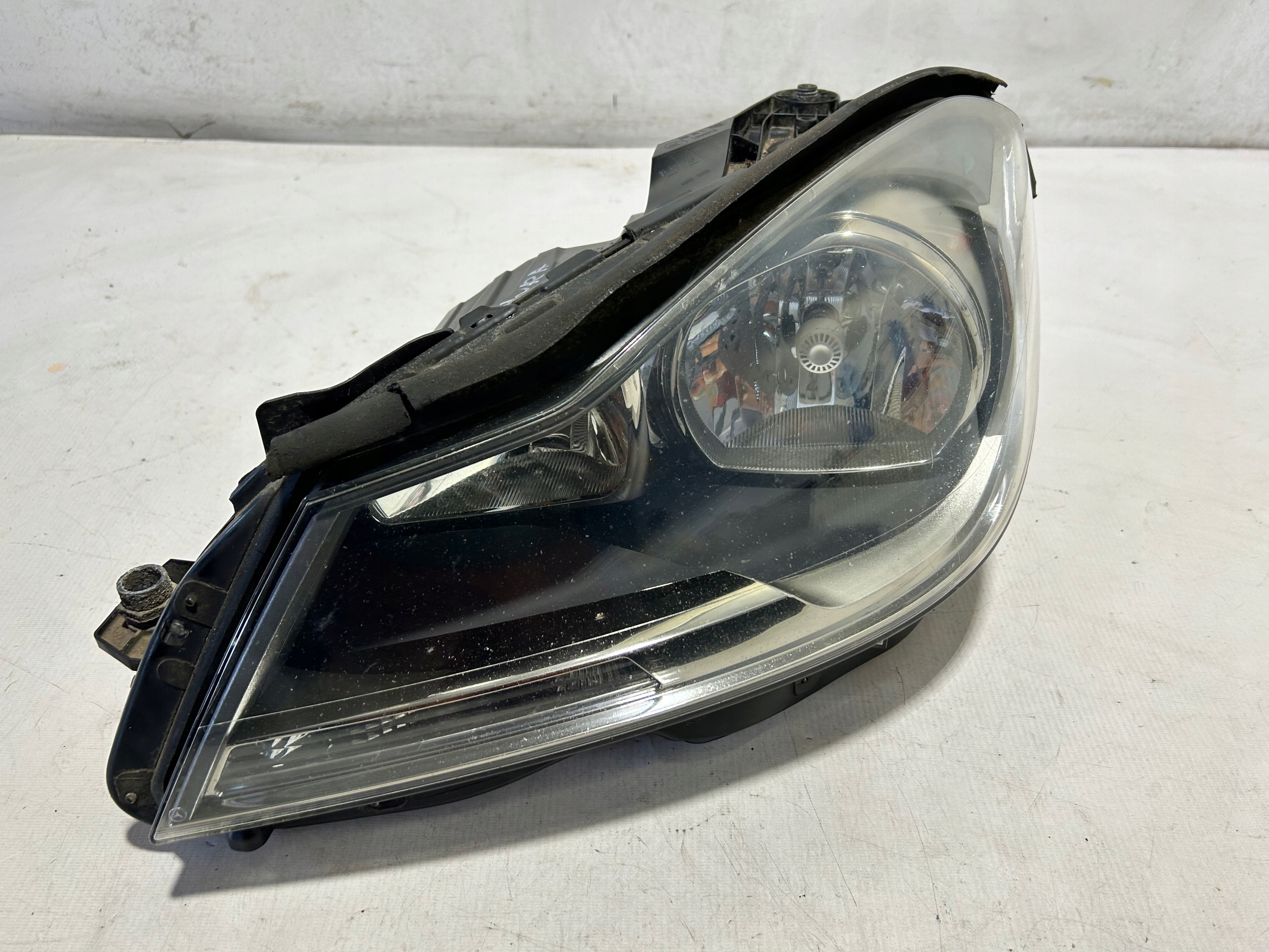 MERCEDES W204 LIFT light left front UK H7 2048209759
