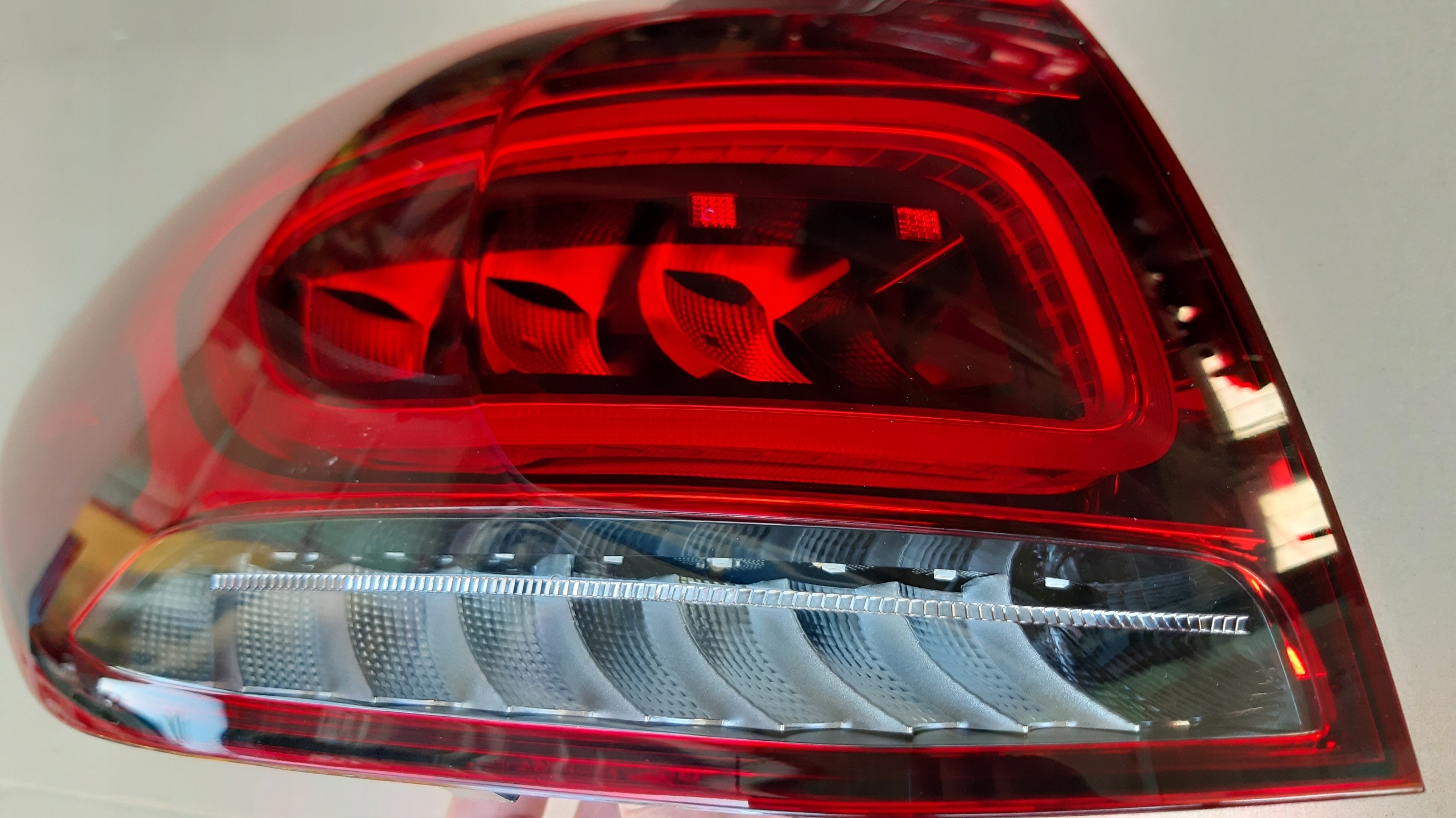 MERCEDES X253 фонарь левый РЕСТАЙЛИНГ