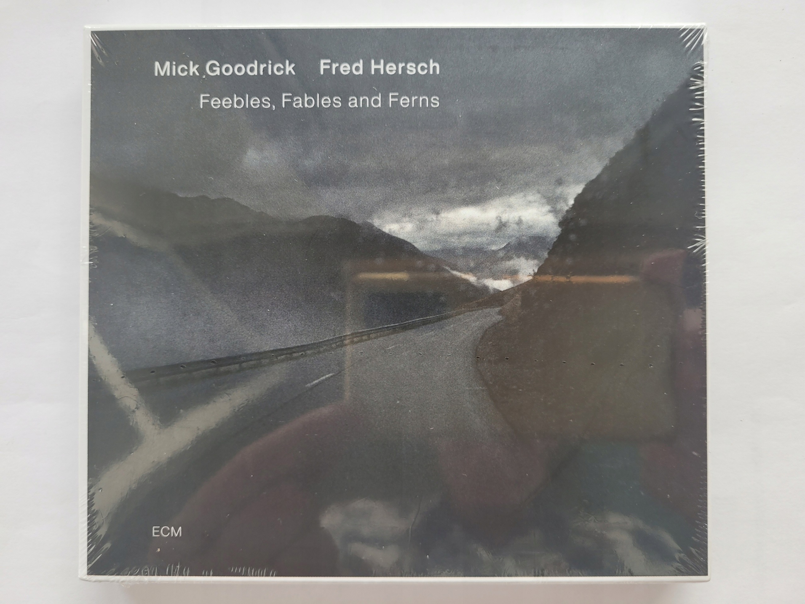 Mick Goodrick Fred Hersch Feebles, Fables And Ferns (ecm) folia