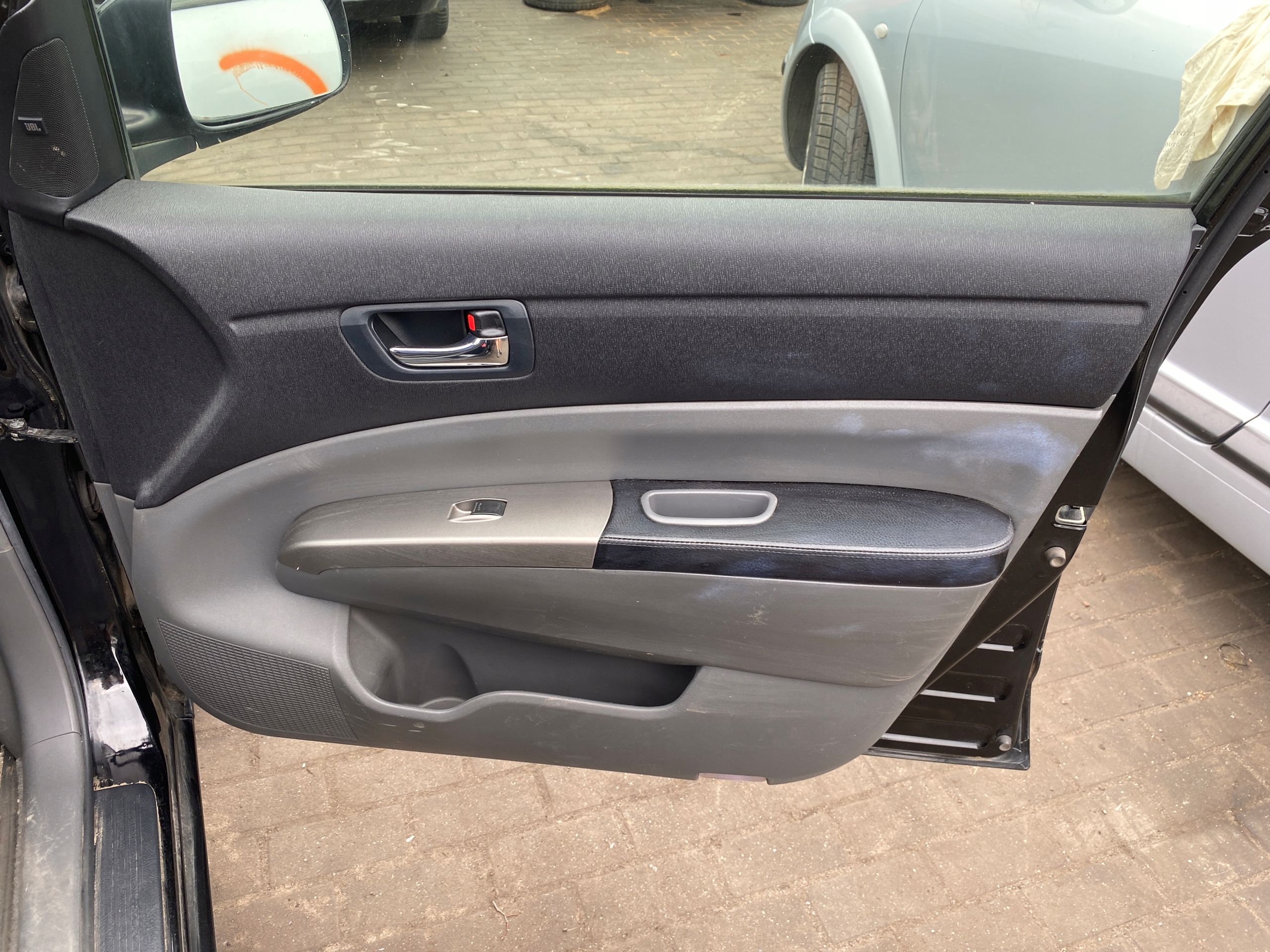 upholstery side right front Toyota Prius 2 II FL 03-09