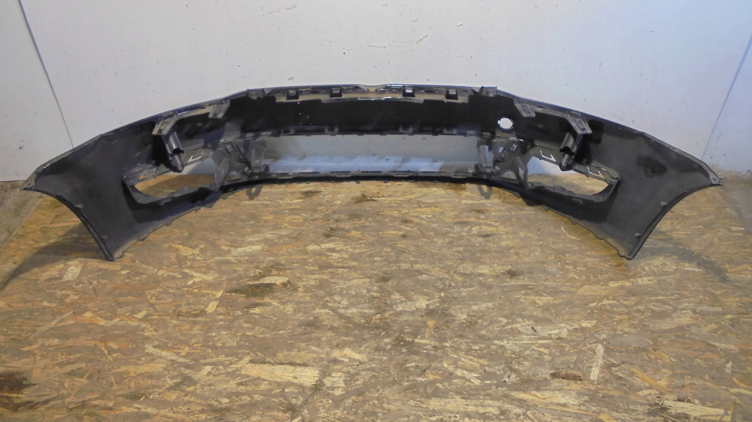 bumper front 6R0807221 Volkswagen Polo 08