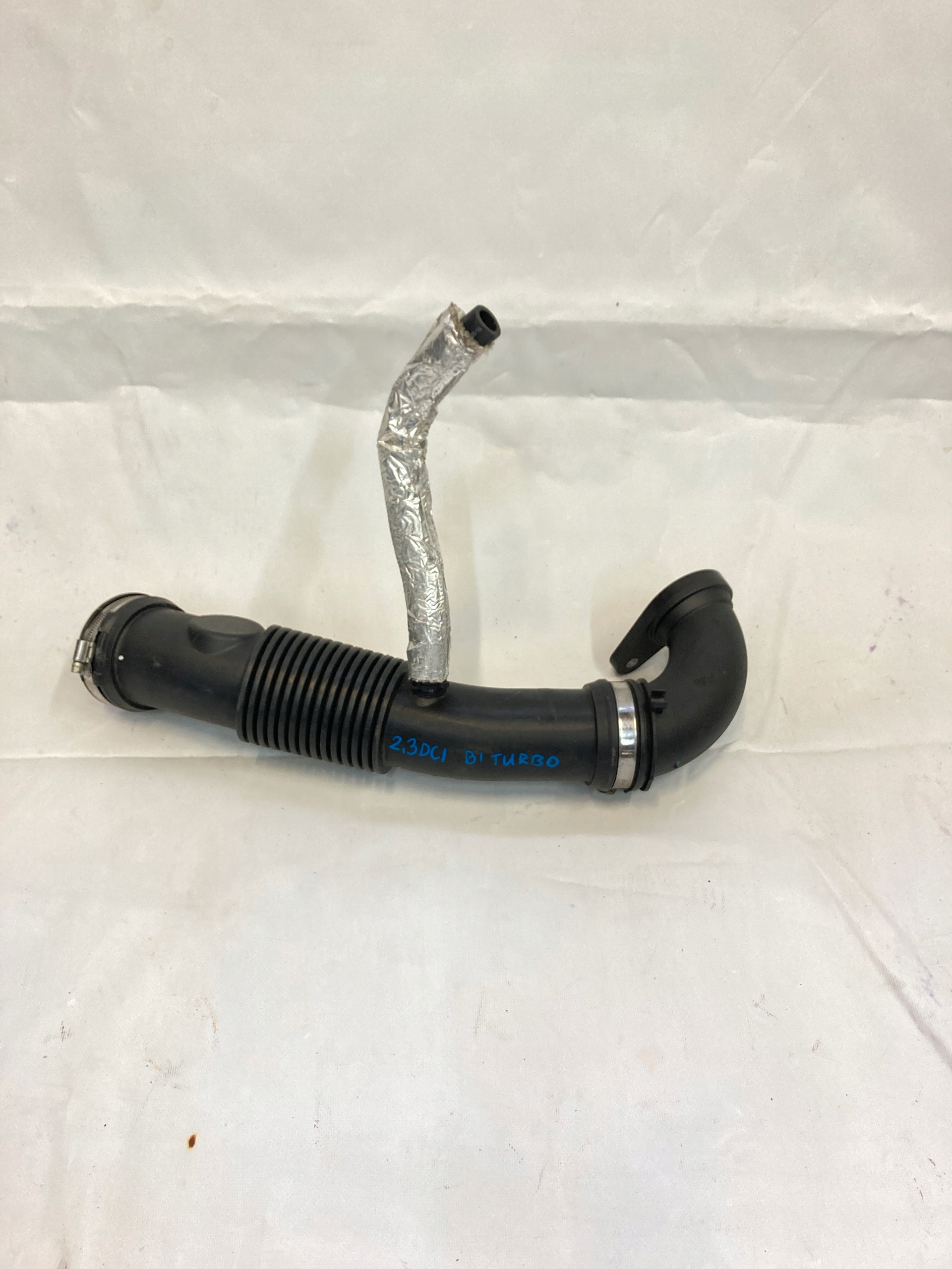 патрубок системы Воздух MASTER III IV MOVANO 2.3 2021 165769532R