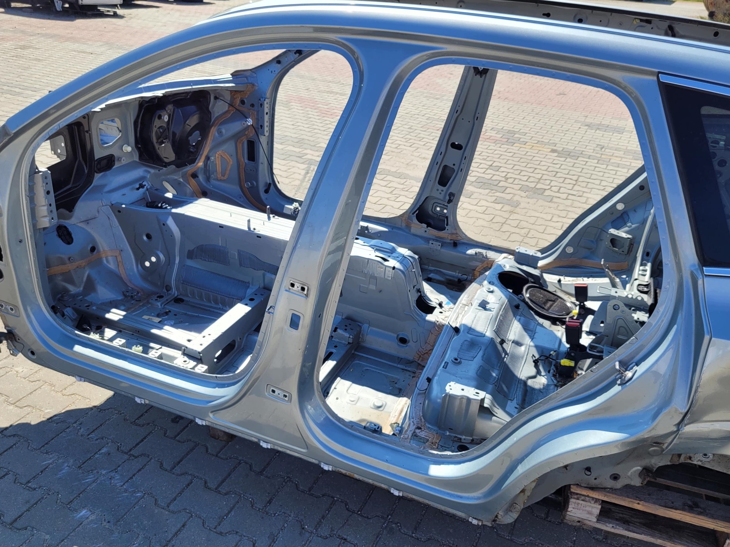 threshold left pillar quarter left quarter VOLVO XC60 II 477 -46
