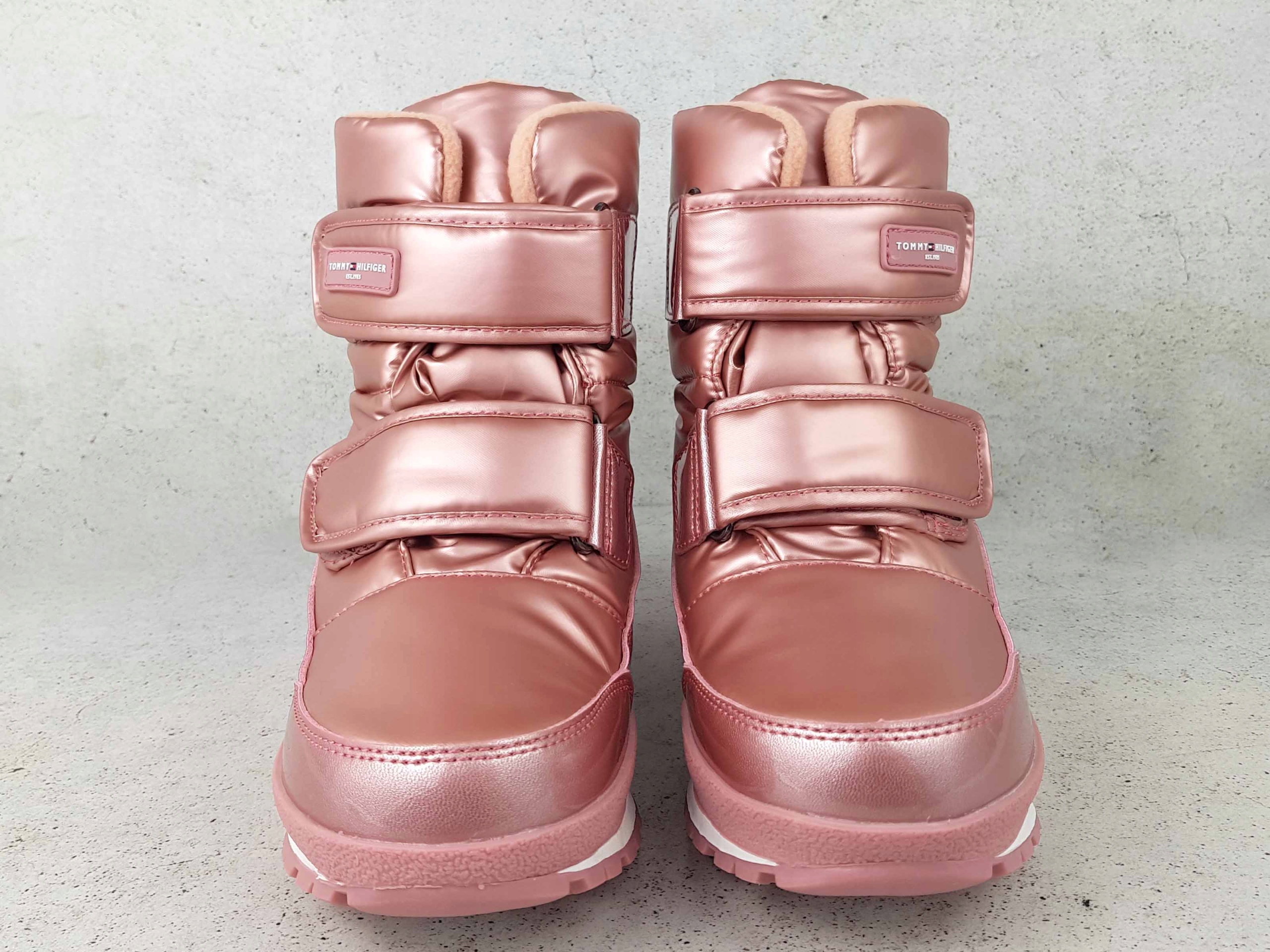 TOMMY HILFIGER ŚNIEGOWCE BUTY DAMSKIE OCIEPLANE Materiał zewnętrzny tkanina