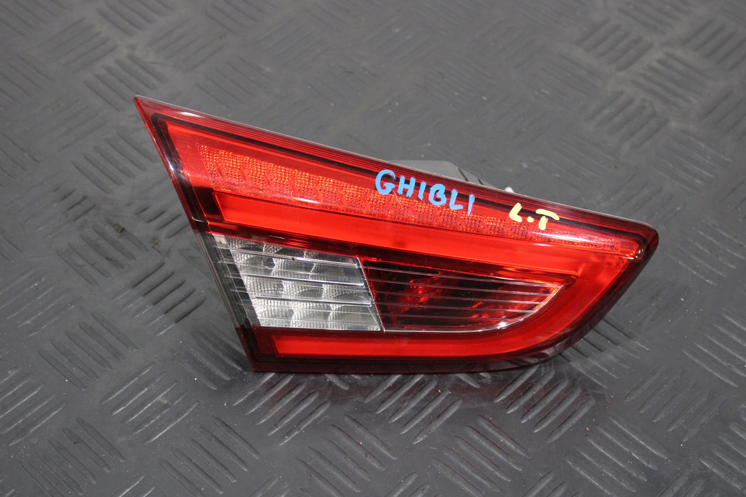 light bonnet left rear part 06700046820 MASERATI GHIBLI M157
