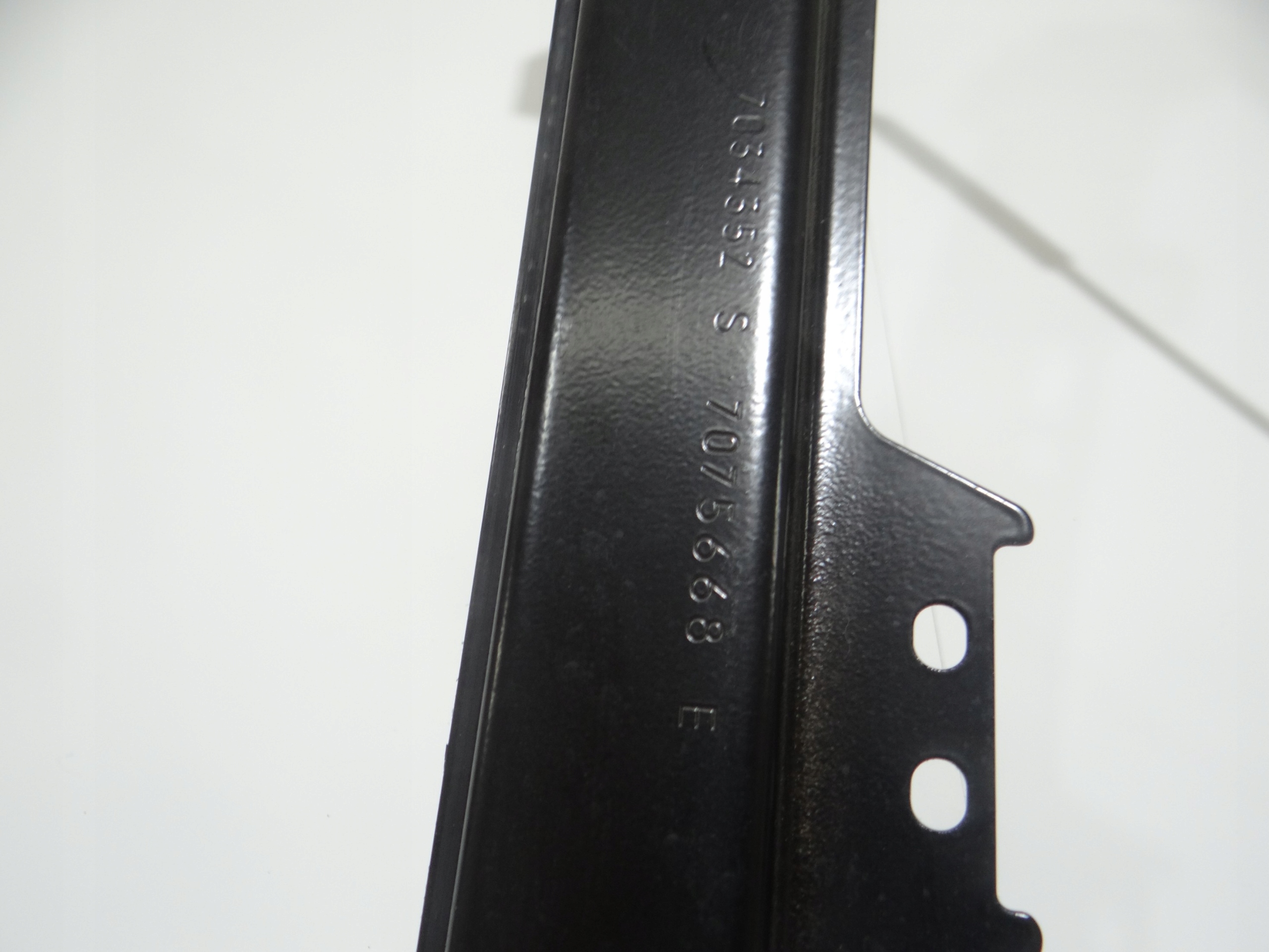 BMW E60 window regulator right front 7034352