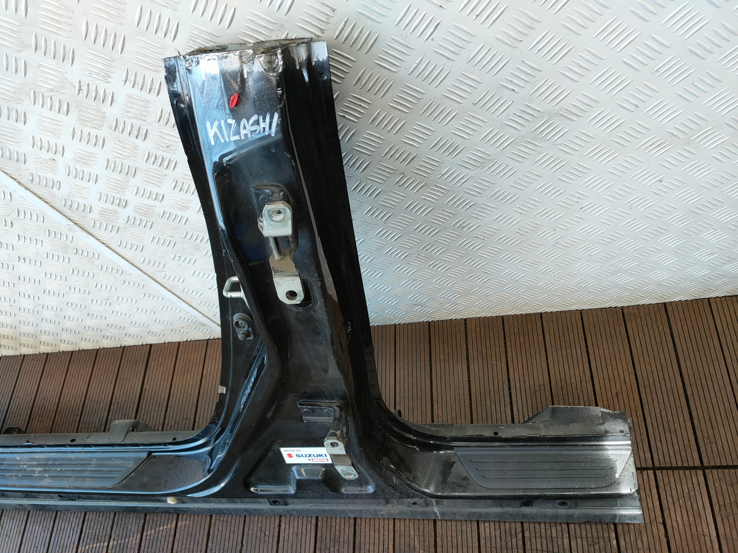 SUZUKI KIZASHI 09-14 threshold ZE SLUPKIEM left BOK quarter OE
