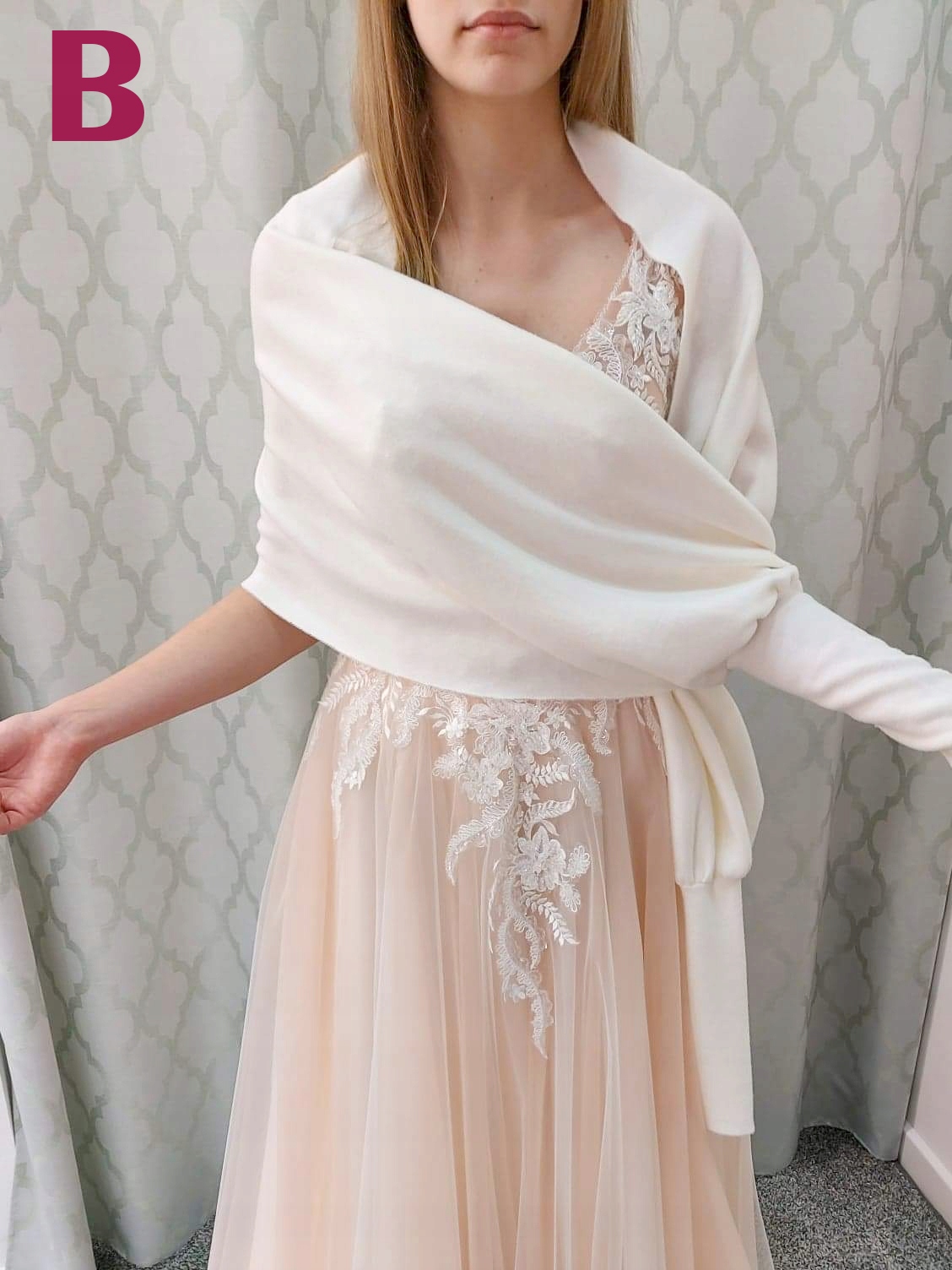 Sweterek ślubny etola bolerko ślubne kolor ecru rozmiar 42 Marka inny