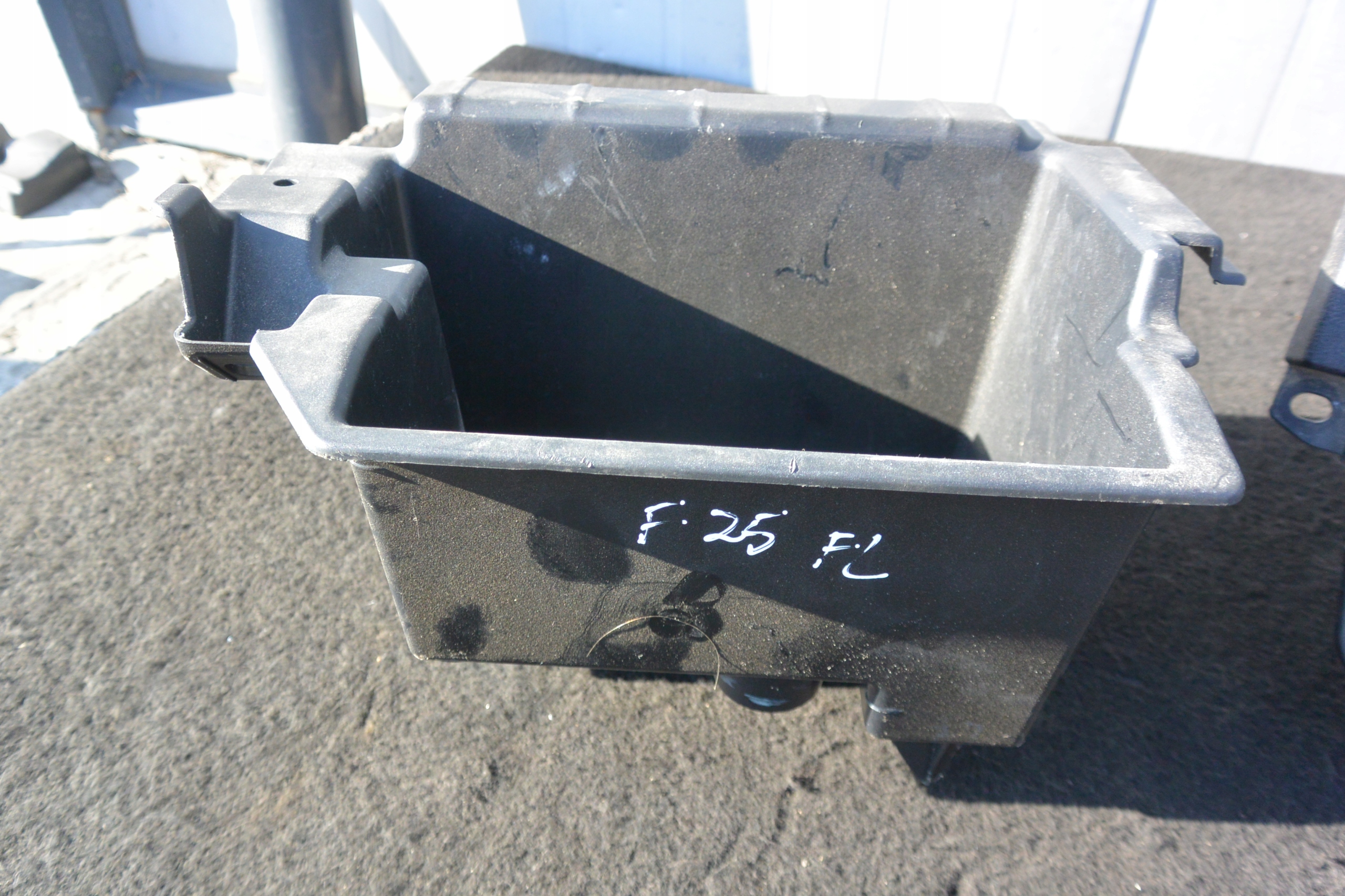 boot floor well passenger compartment tow BMW X3 F25